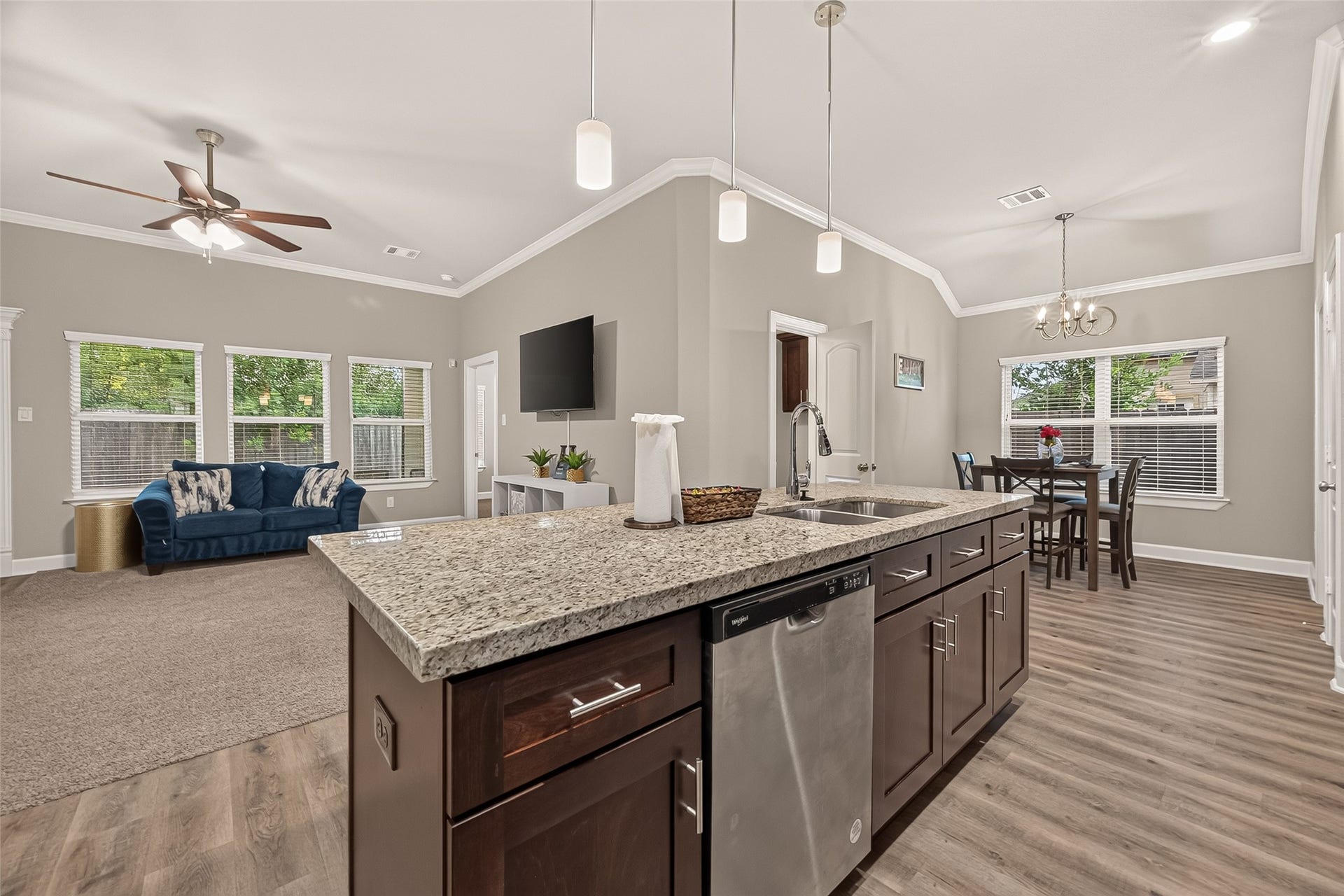 4509 Davenport Street, Houston, TX 77051 4509 Davenport Street, Houston, TX 77051
