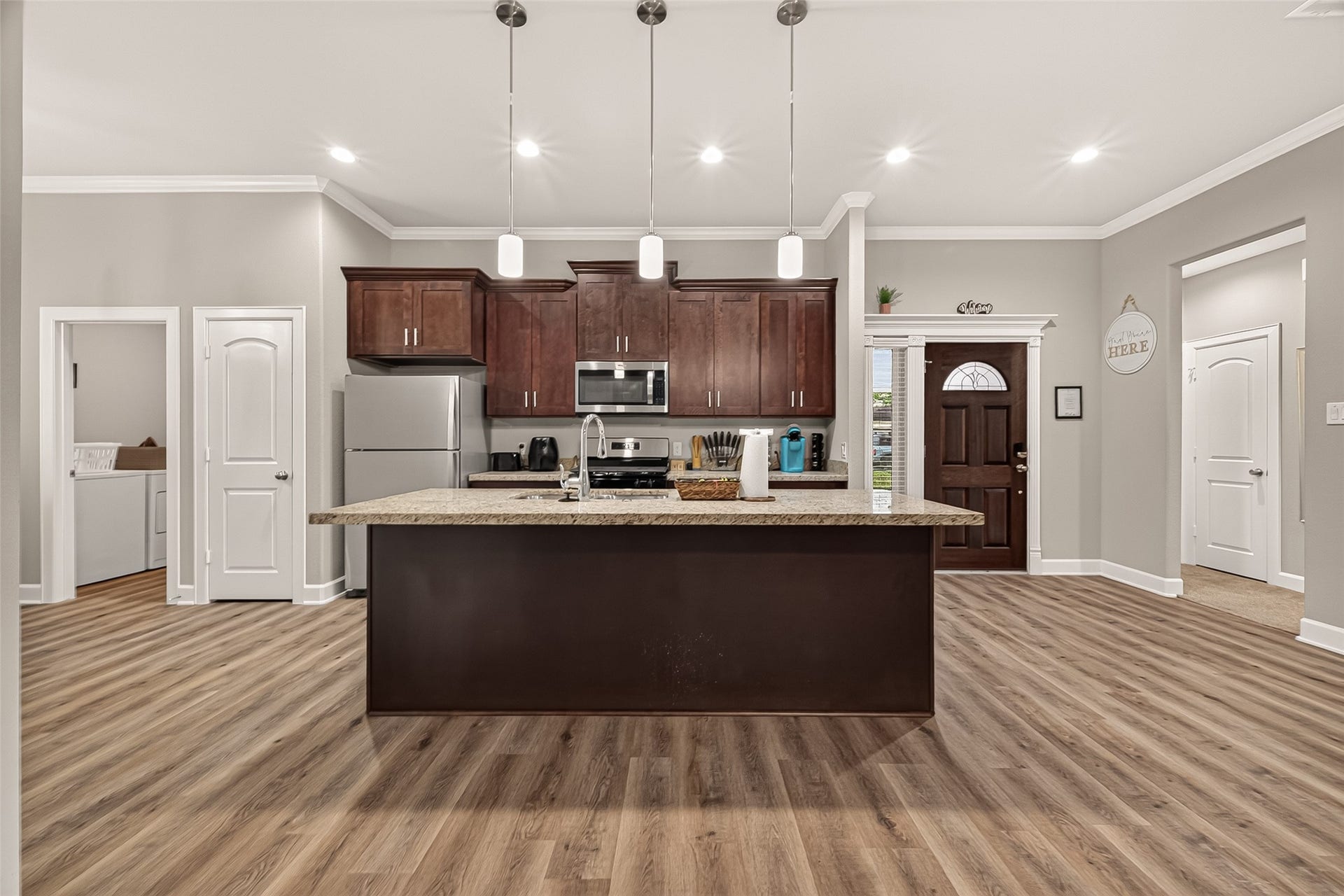 4509 Davenport Street, Houston, TX 77051 4509 Davenport Street, Houston, TX 77051