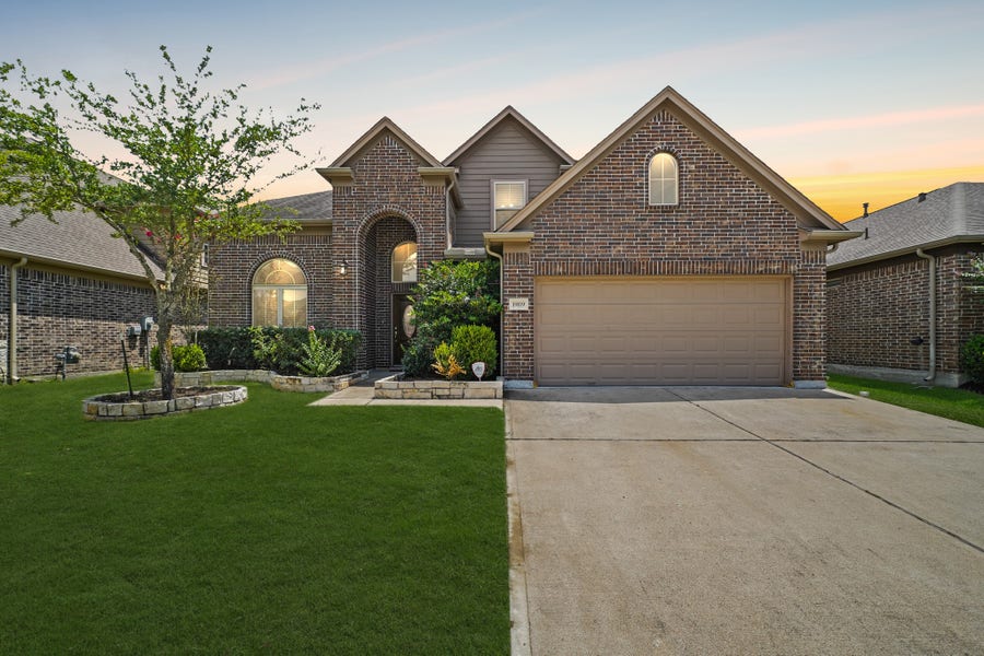 Property photo for 19119 Arcadia Cove Court, Cypress, TX