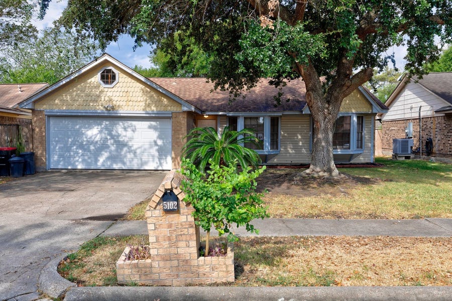 Property photo for 5102 Parsley Street, Baytown, TX