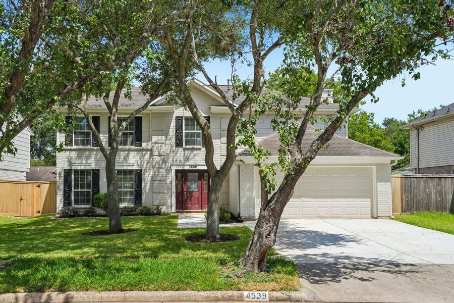Property photo for 4539 Pioneer Trail Street, Sugar Land, TX