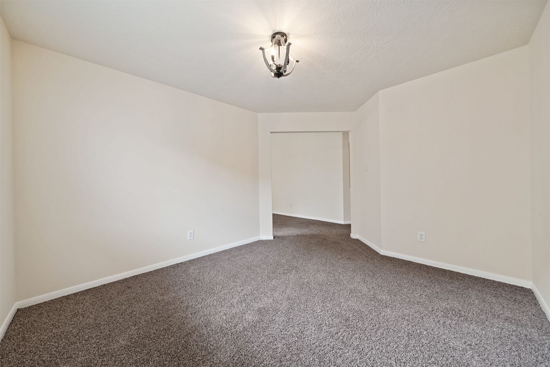 10902 Trail Ridge Drive, Houston, TX 77064 This home office/study can also be viewed as a versatile flex space!