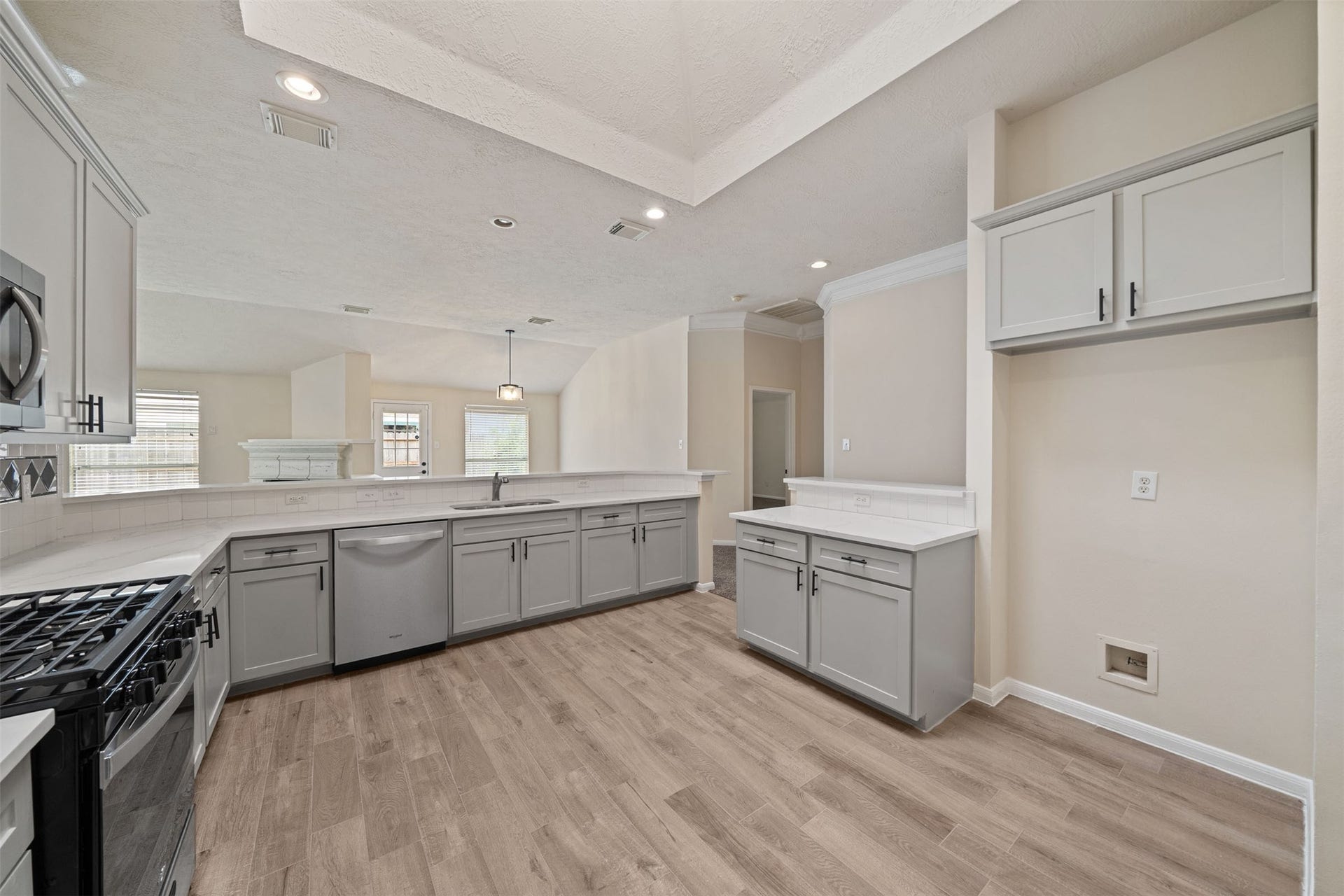 10902 Trail Ridge Drive, Houston, TX 77064 This space has enough room for an island and ample cabinet storage!