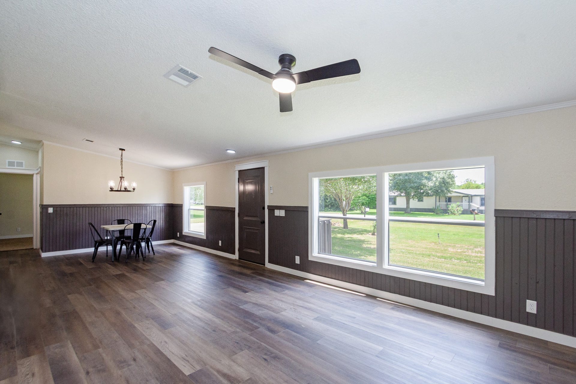 10023 S Country Drive, Alvin, TX 77511