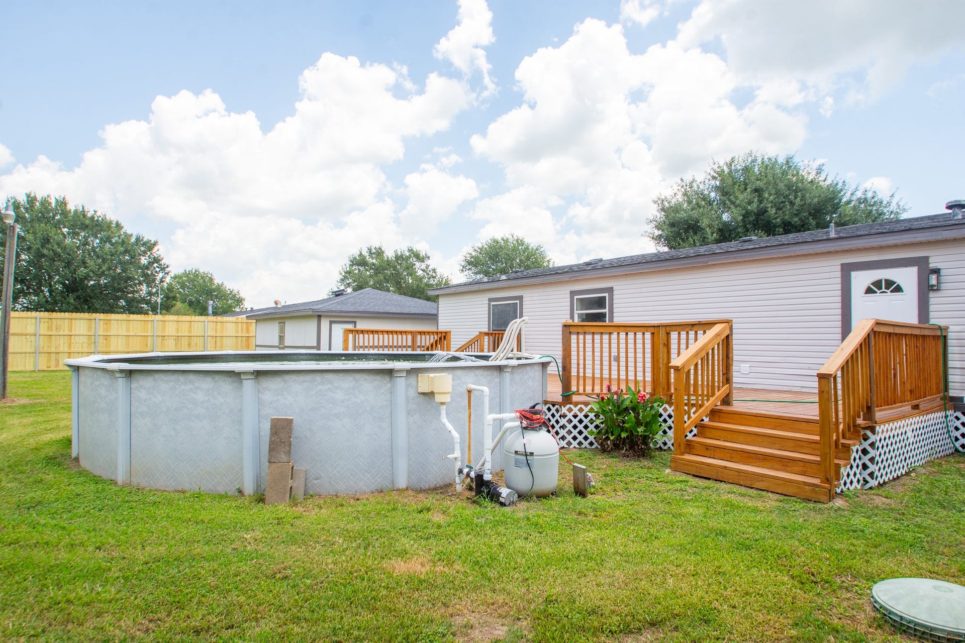 10023 S Country Drive, Alvin, TX 77511