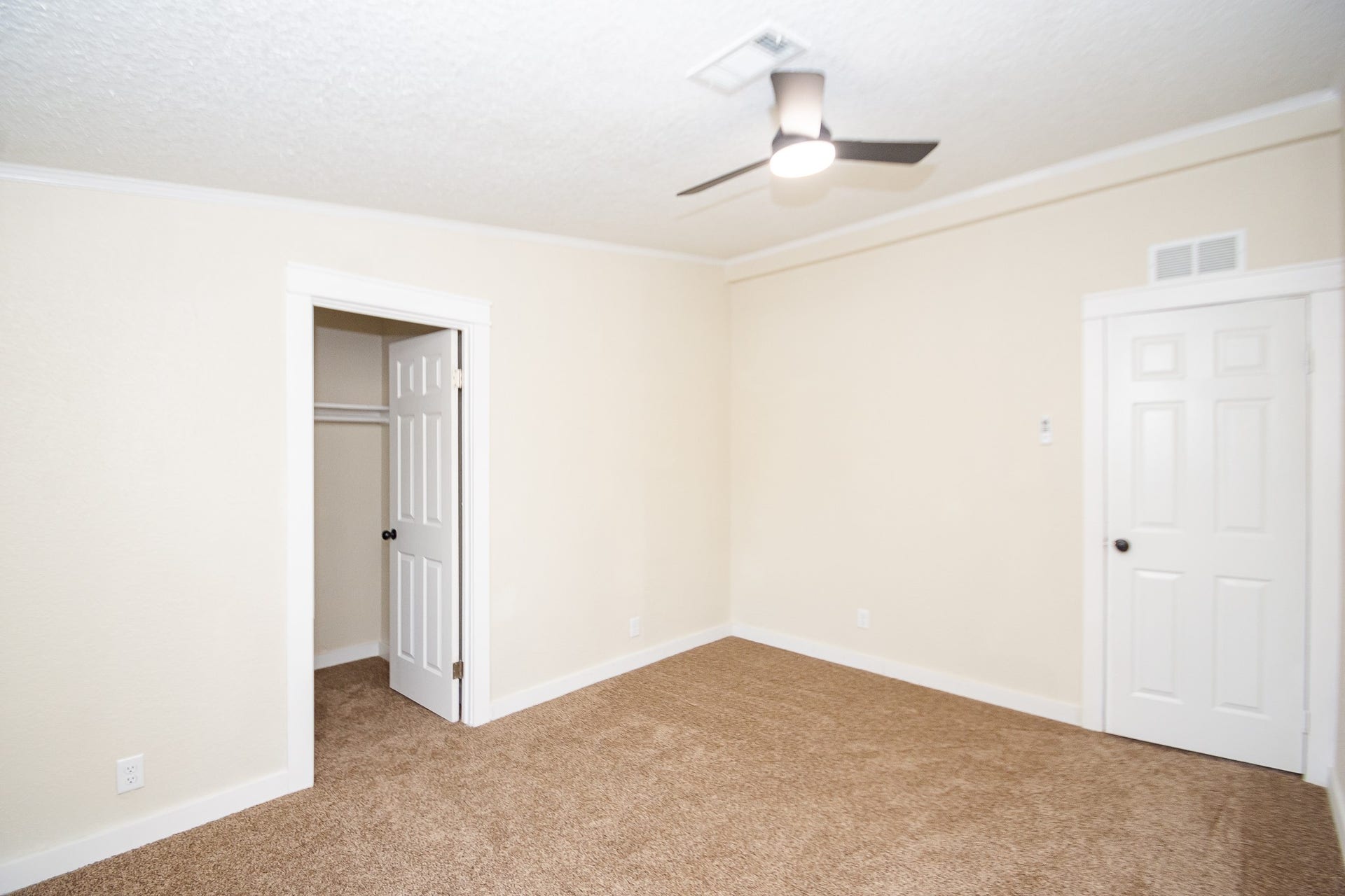 10023 S Country Drive, Alvin, TX 77511