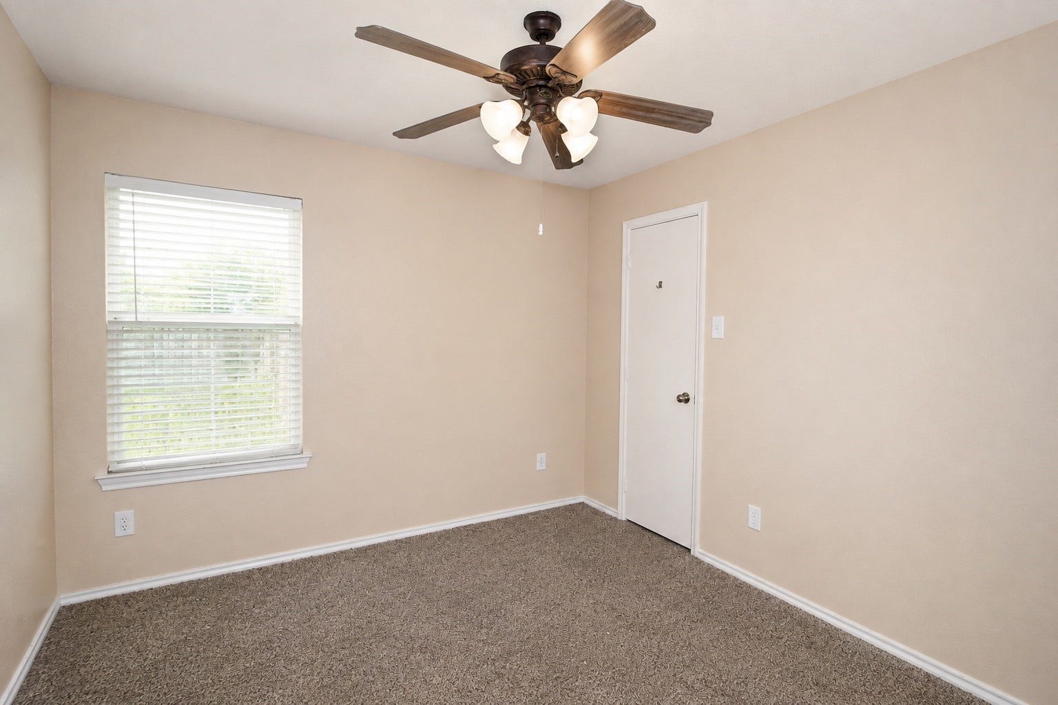 5727 Rose Rock Canyon Drive, Richmond, TX 77469 Bedroom three