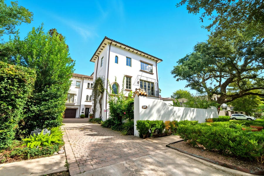 Property photo for 2370 Bolsover Street, Houston, TX