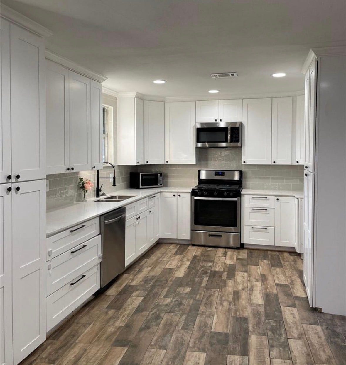 209 Harold Lane, Baytown, TX 77521 209 Harold Lane, Baytown, TX 77521