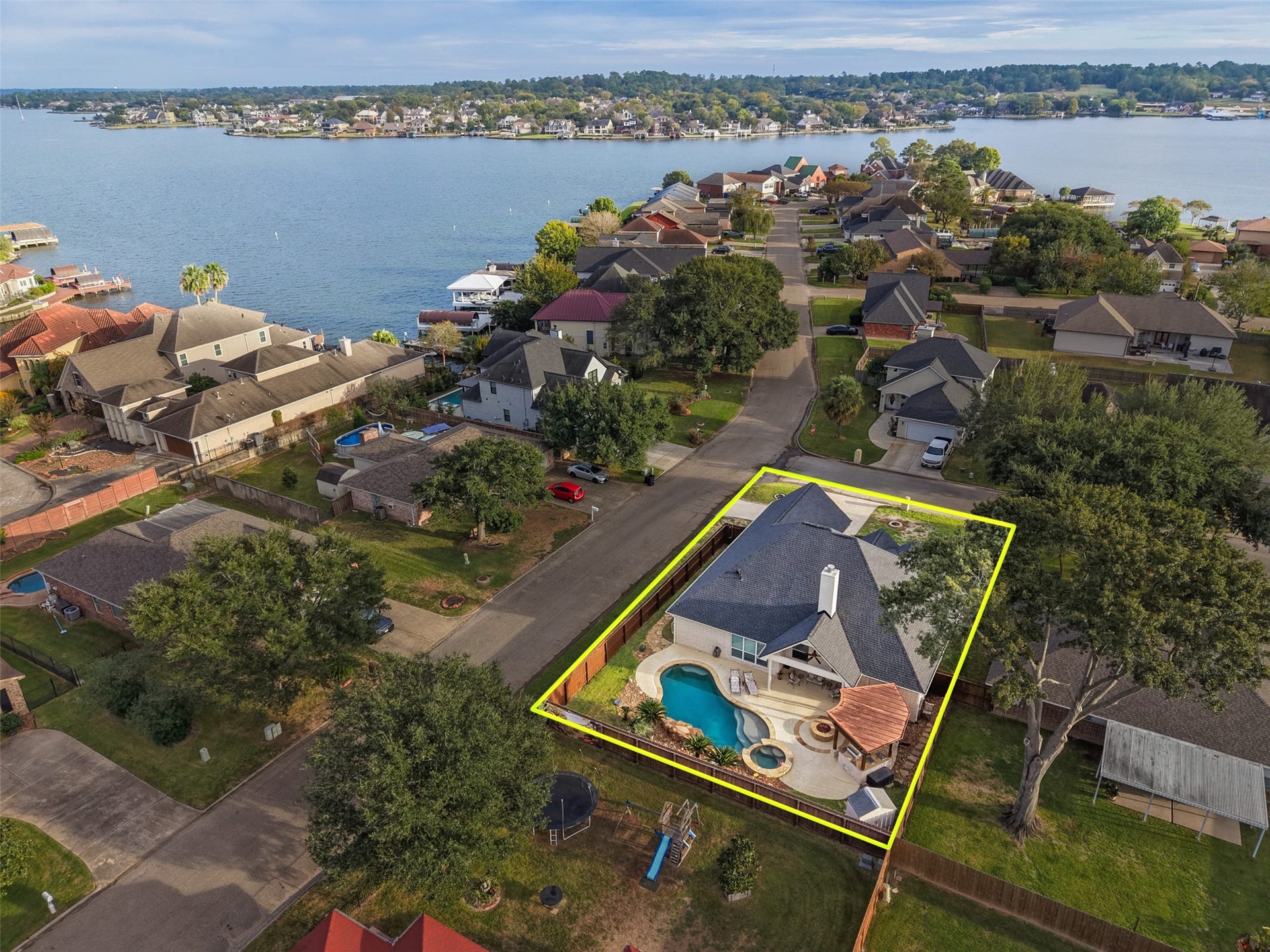 17412 Waterview Drive, Montgomery, TX 77356 17412 Waterview Drive, Montgomery, TX 77356