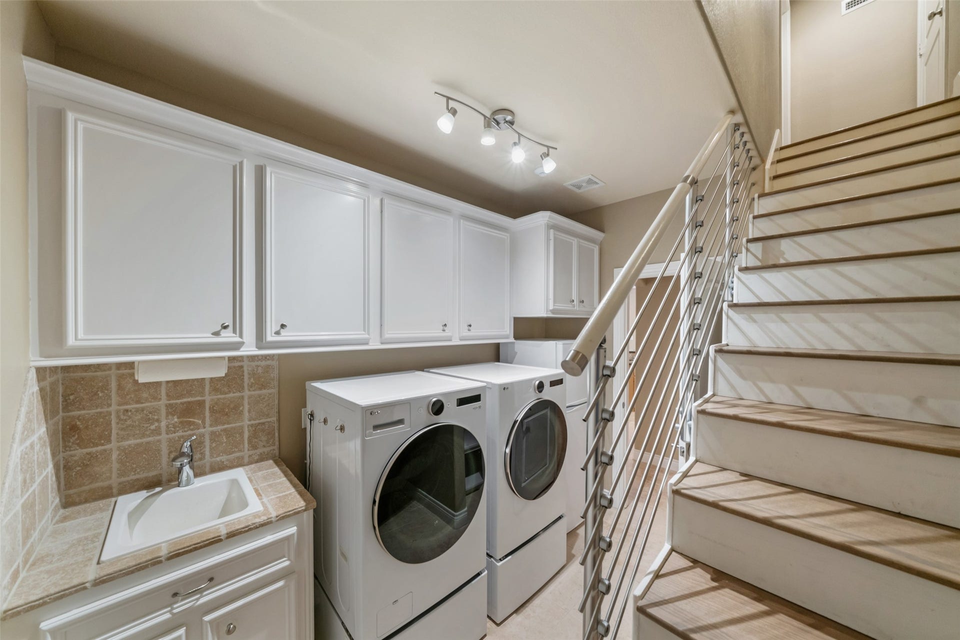 17412 Waterview Drive, Montgomery, TX 77356 17412 Waterview Drive, Montgomery, TX 77356