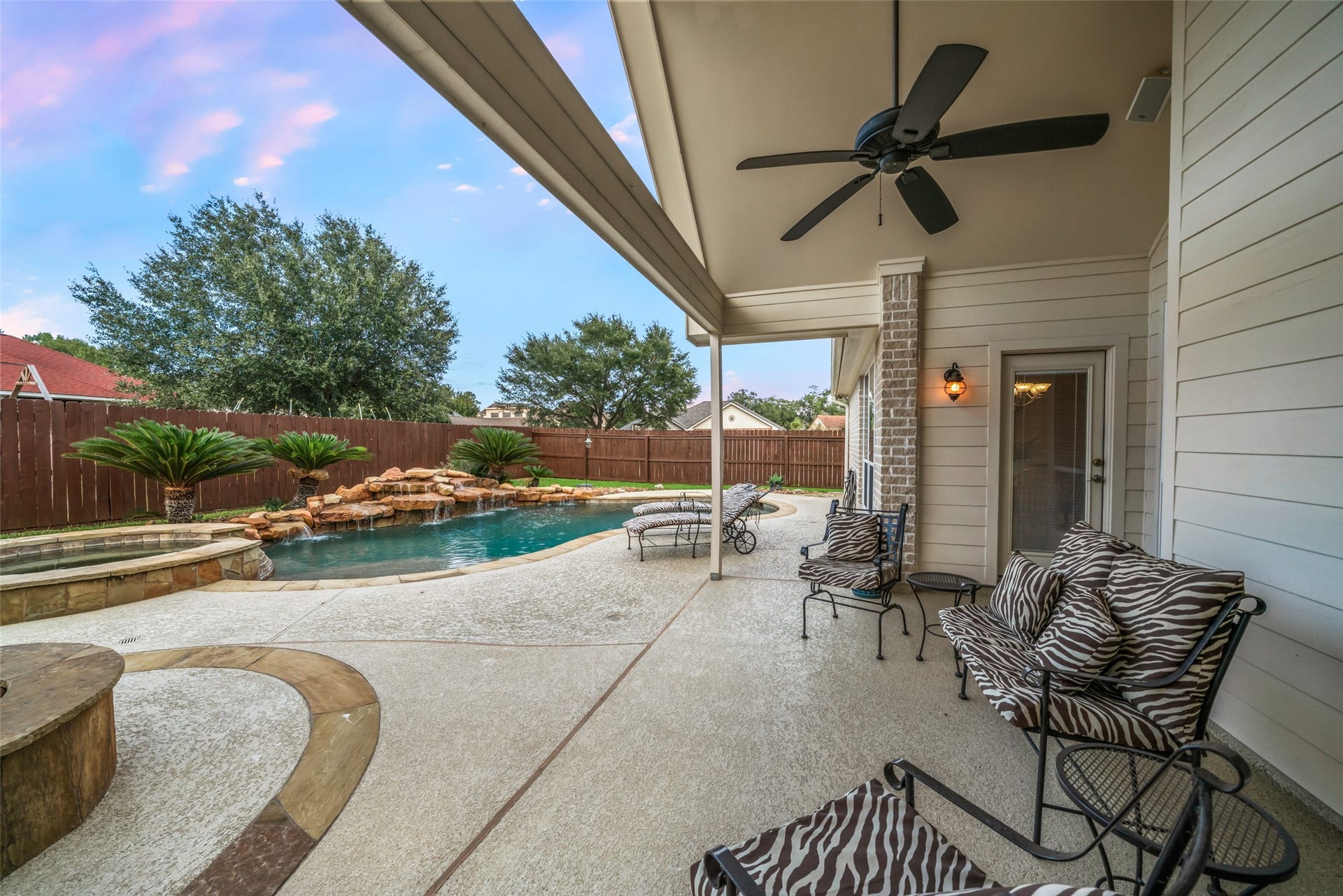 17412 Waterview Drive, Montgomery, TX 77356 17412 Waterview Drive, Montgomery, TX 77356
