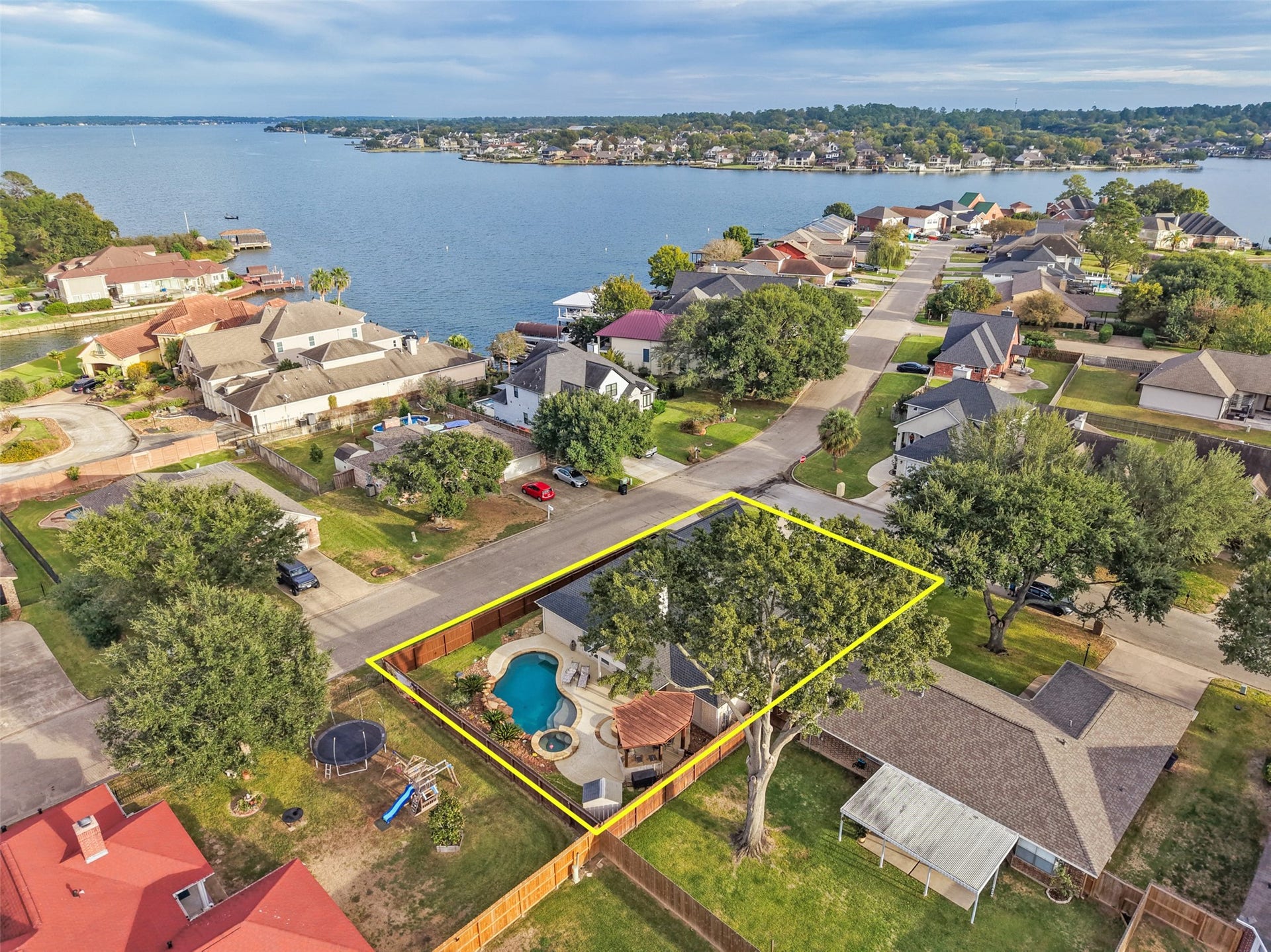 17412 Waterview Drive, Montgomery, TX 77356 17412 Waterview Drive, Montgomery, TX 77356