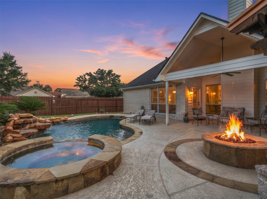 Property photo for 17412 Waterview Drive, Montgomery, TX