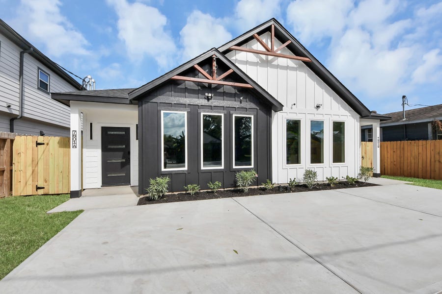 Property photo for 7801 King Street, Houston, TX