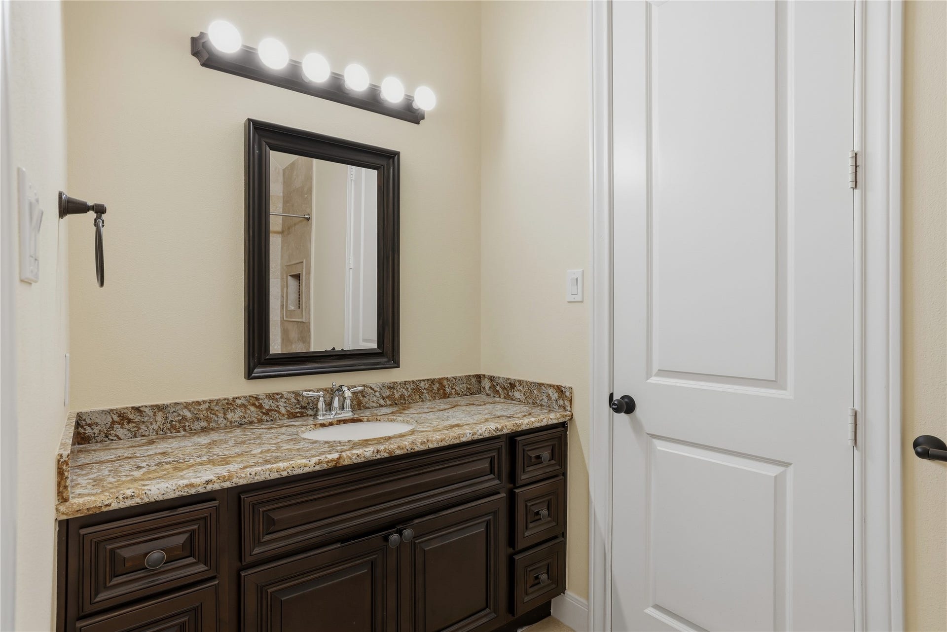 11017 Upland Forest Drive, Houston, TX 77043 11017 Upland Forest Drive, Houston, TX 77043