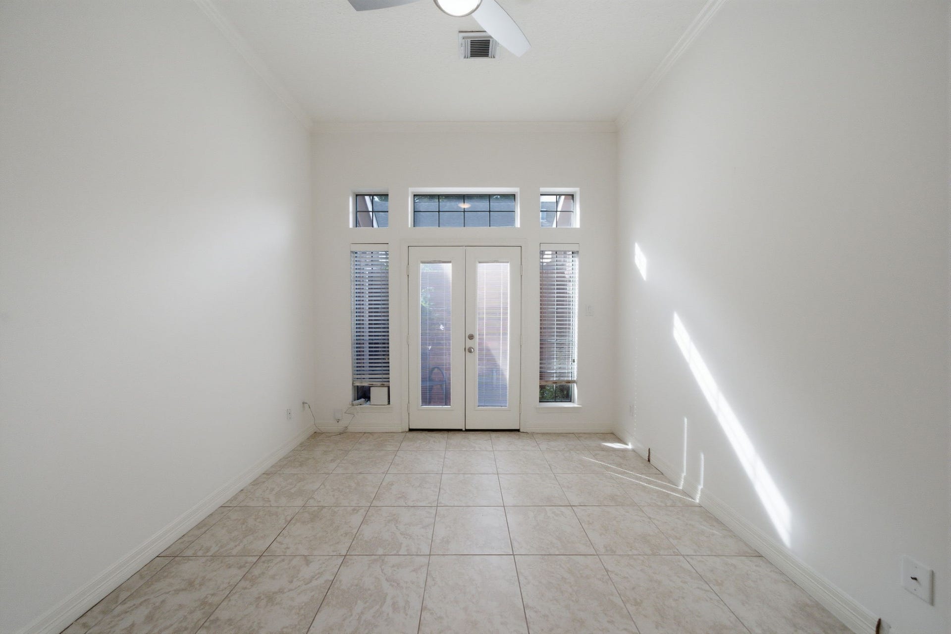 515 Pine Ridge Court, Friendswood, TX 77546 Office / Den / 3rd Bedroom.