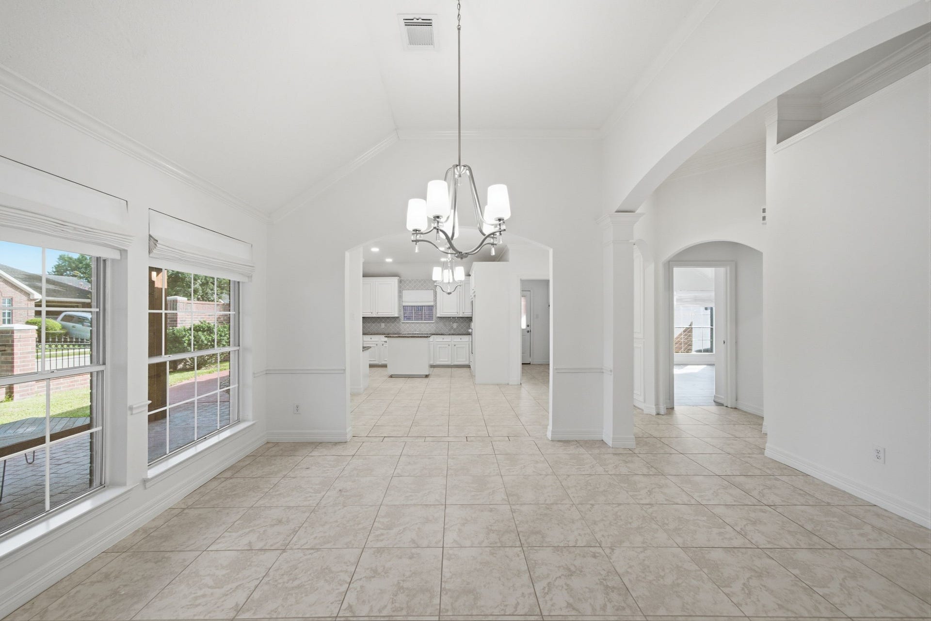 515 Pine Ridge Court, Friendswood, TX 77546 Dining Room