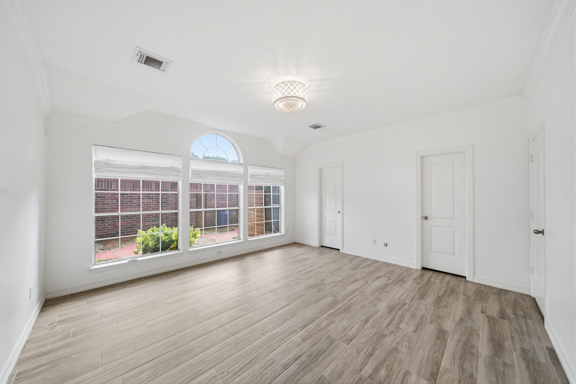 515 Pine Ridge Court, Friendswood, TX 77546 Primary Bedroom