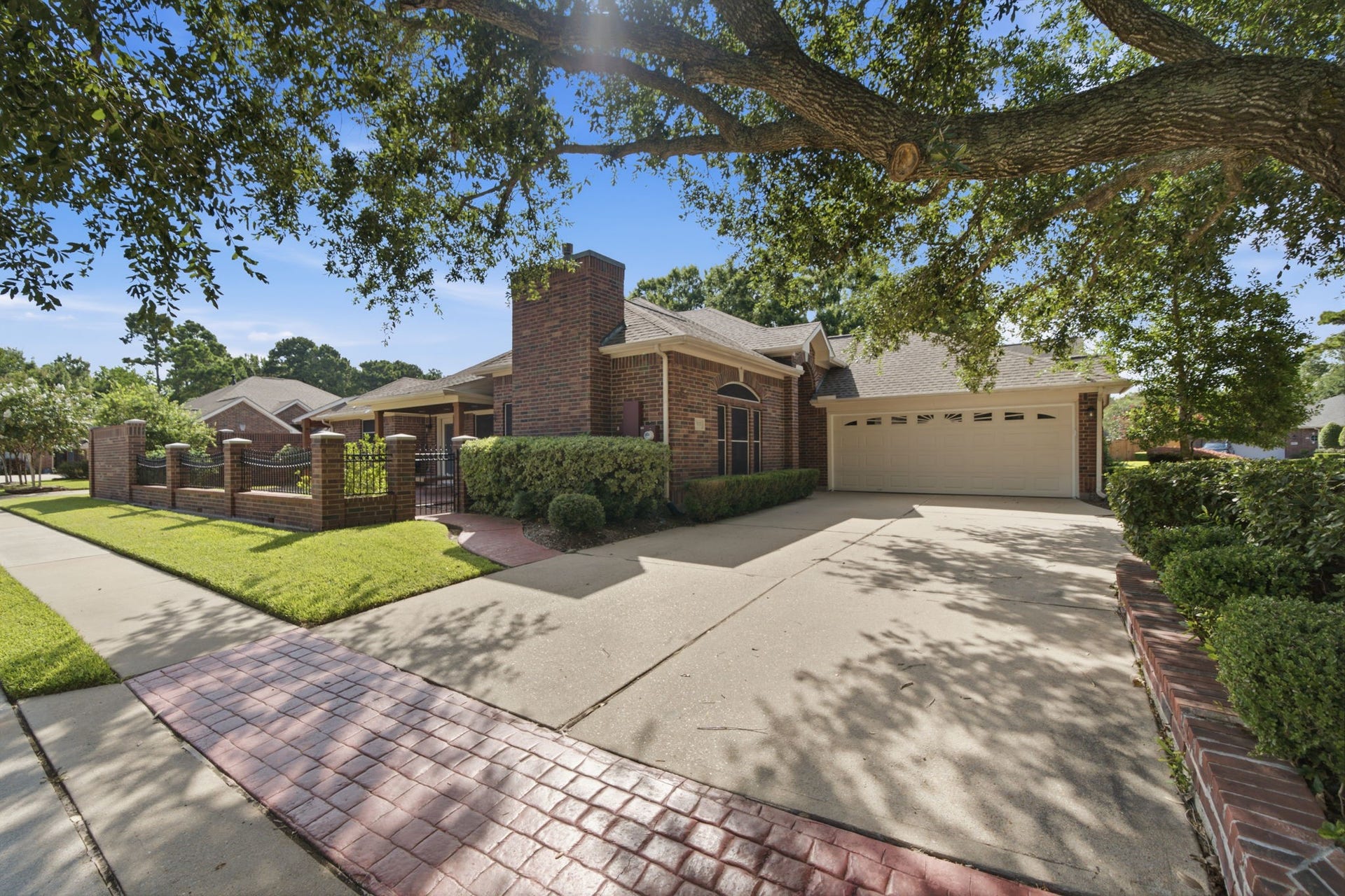 515 Pine Ridge Court, Friendswood, TX 77546 515 PRC Front