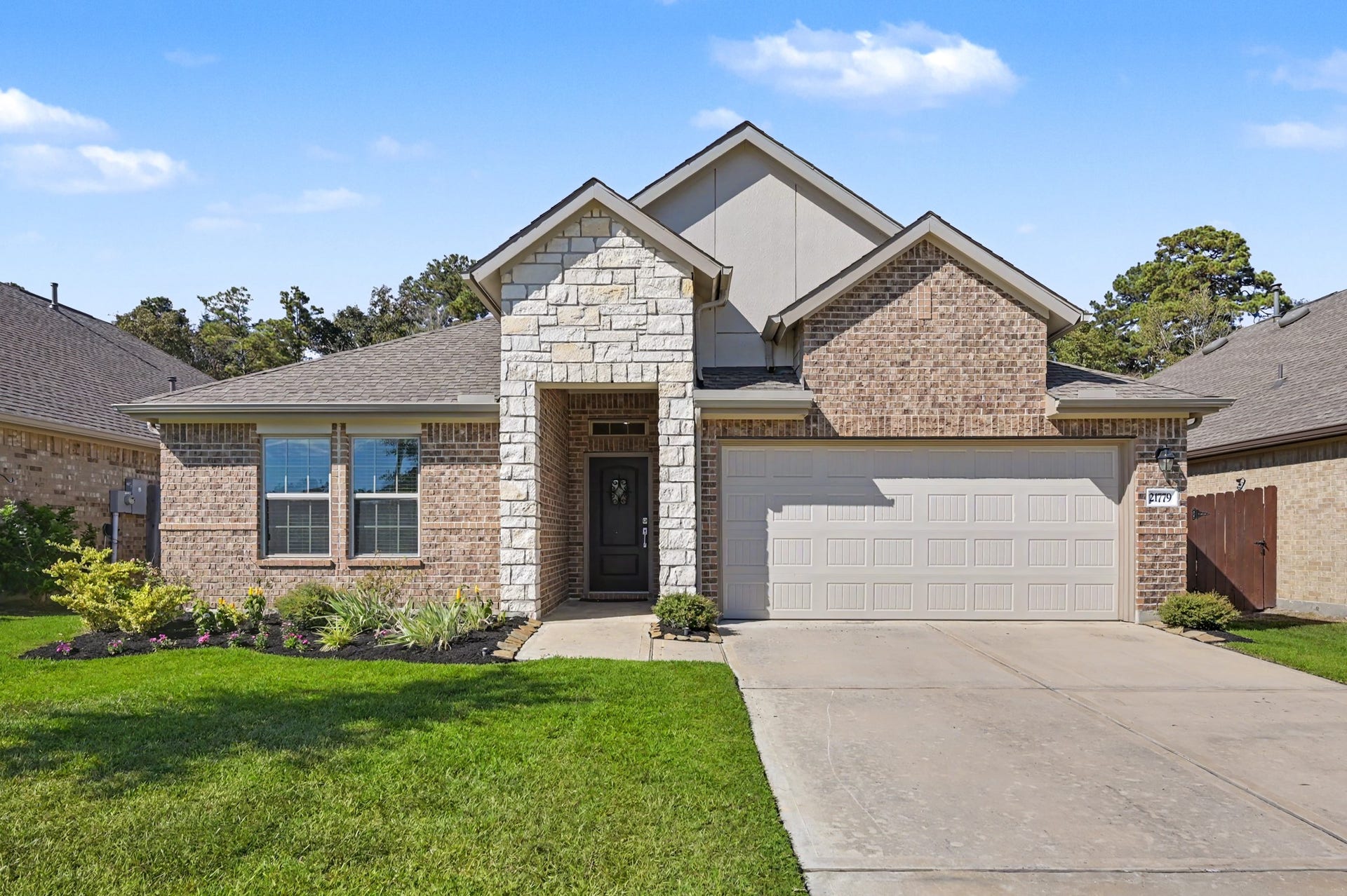 1922 sqft Home