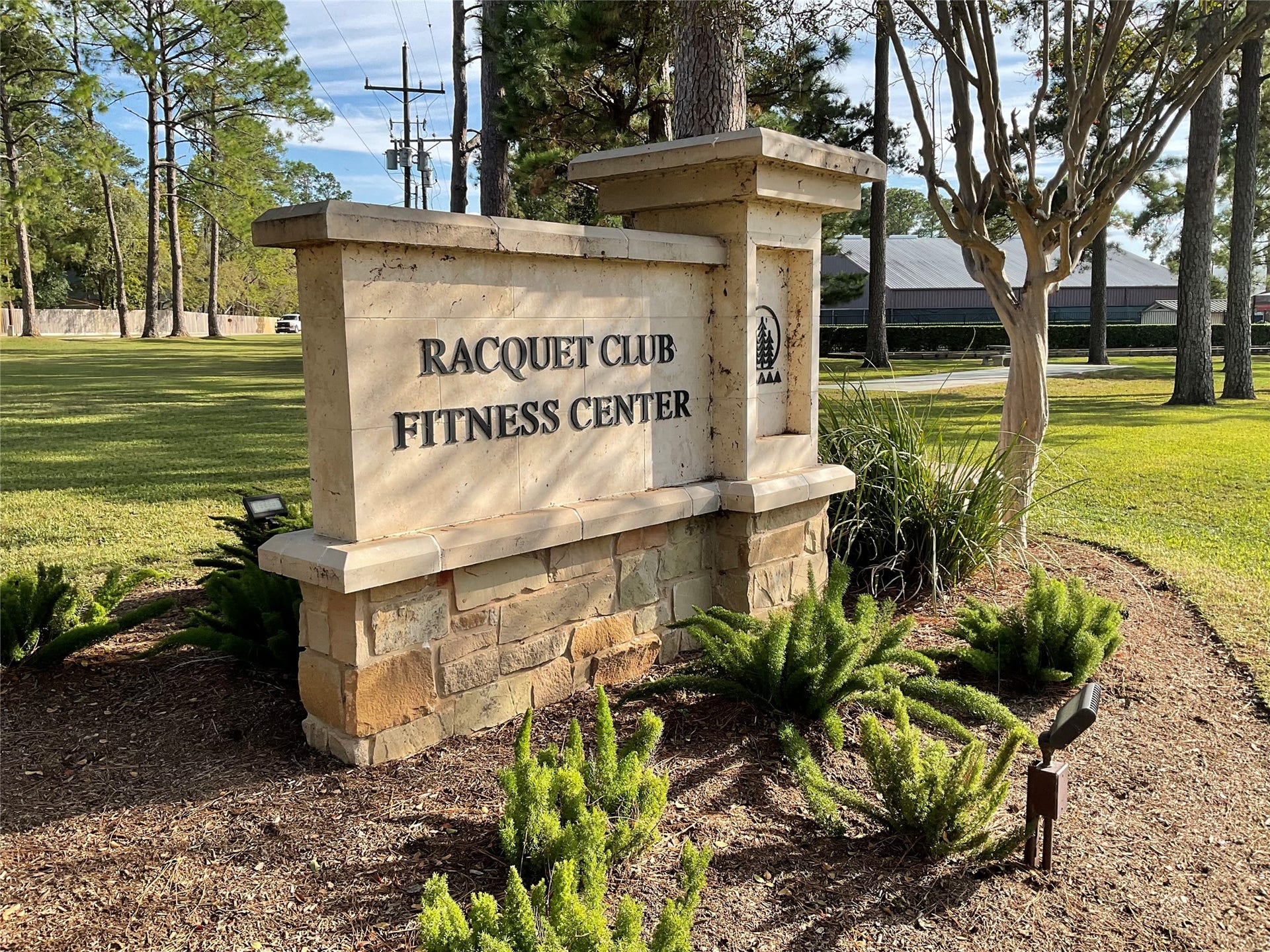 Tennis courts (covered and open), Pickleball courts, Fitness gym, Bocci, Heated lap pool, Pro shop