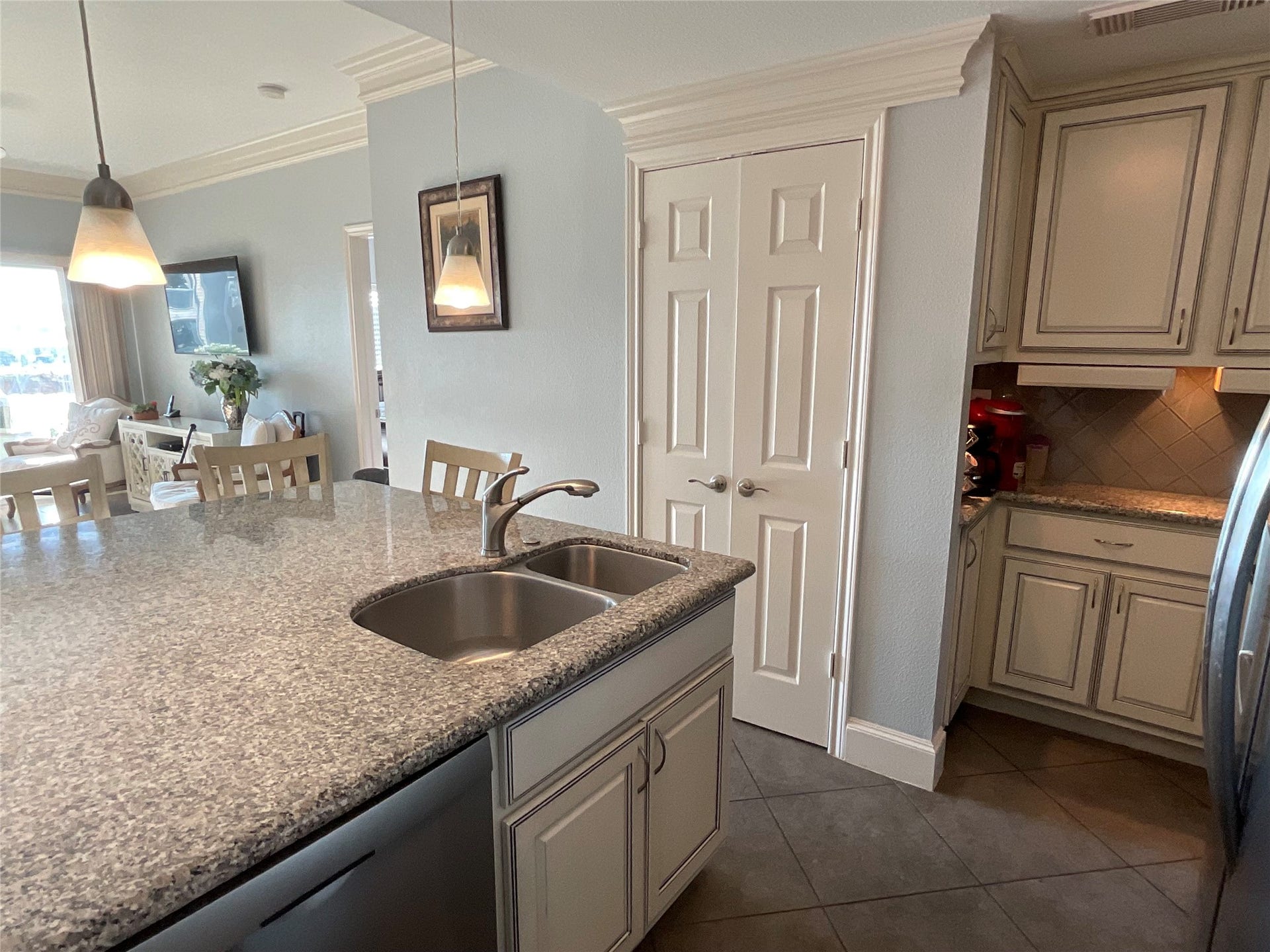 Easy access to washer/dryer
