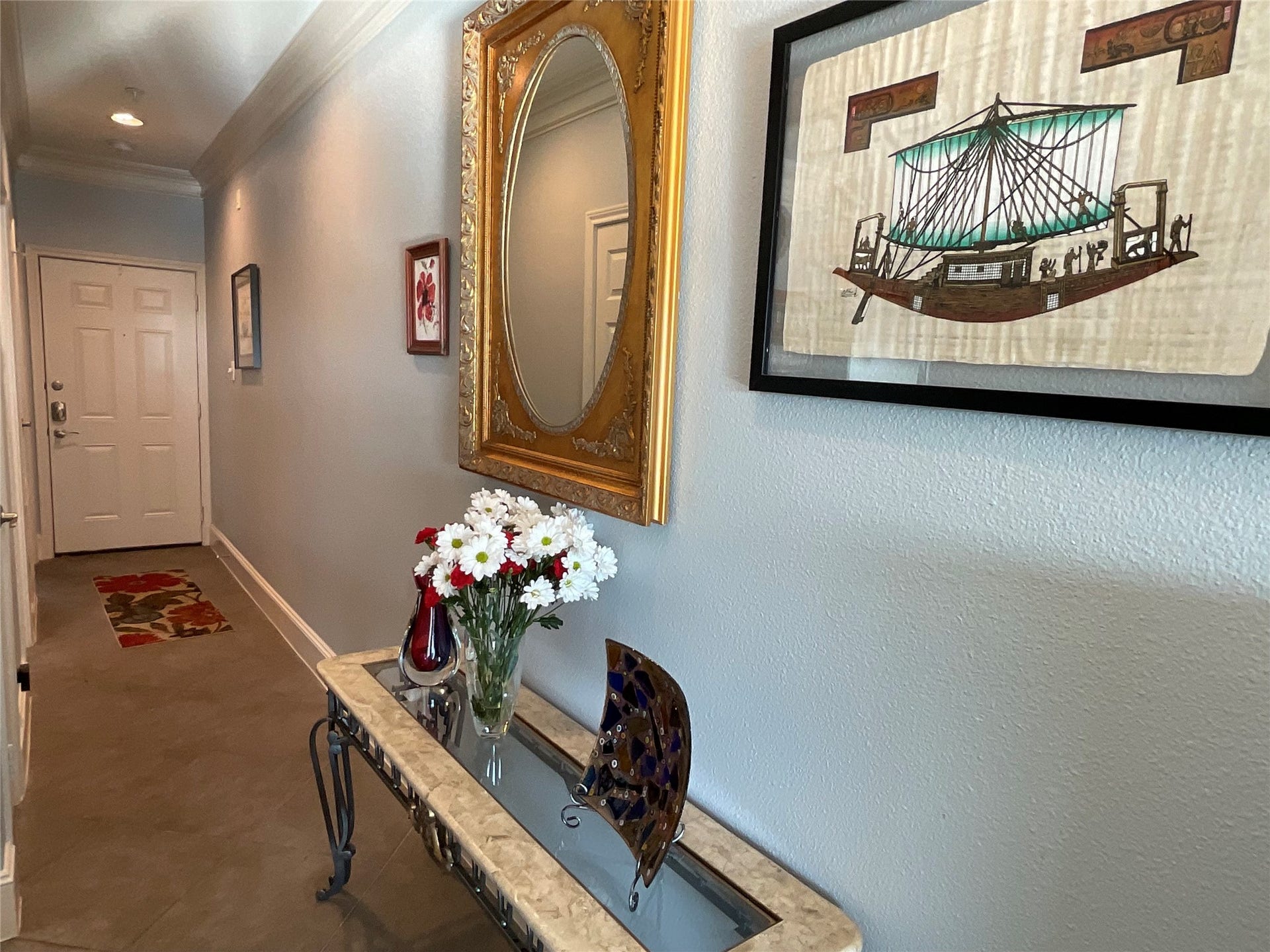 Gallery entrance with lots of wall space to showcase your favorites