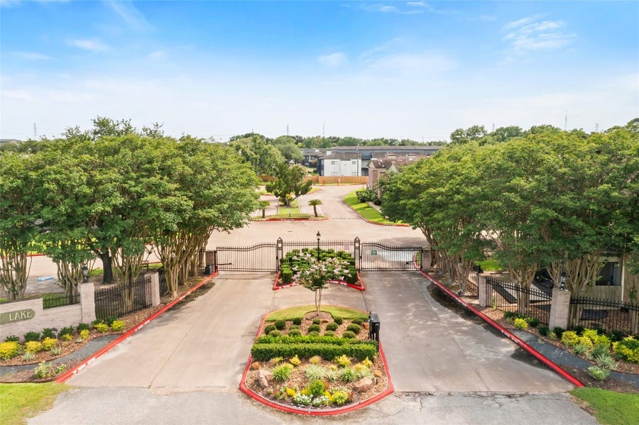 Property photo for 18800 Egret Bay Boulevard, #119, Webster, TX