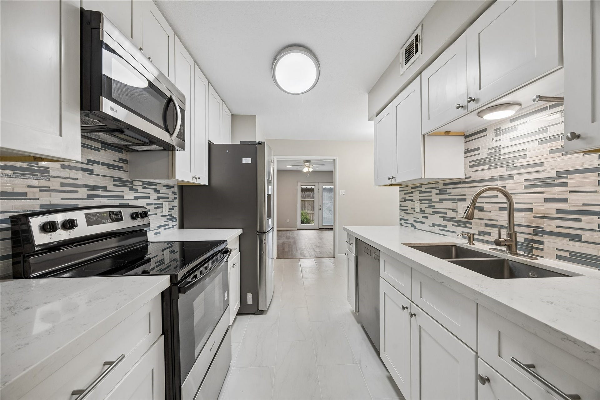 14135 Misty Meadow Lane, Houston, TX 77079 14135 Misty Meadow Lane, Houston, TX 77079