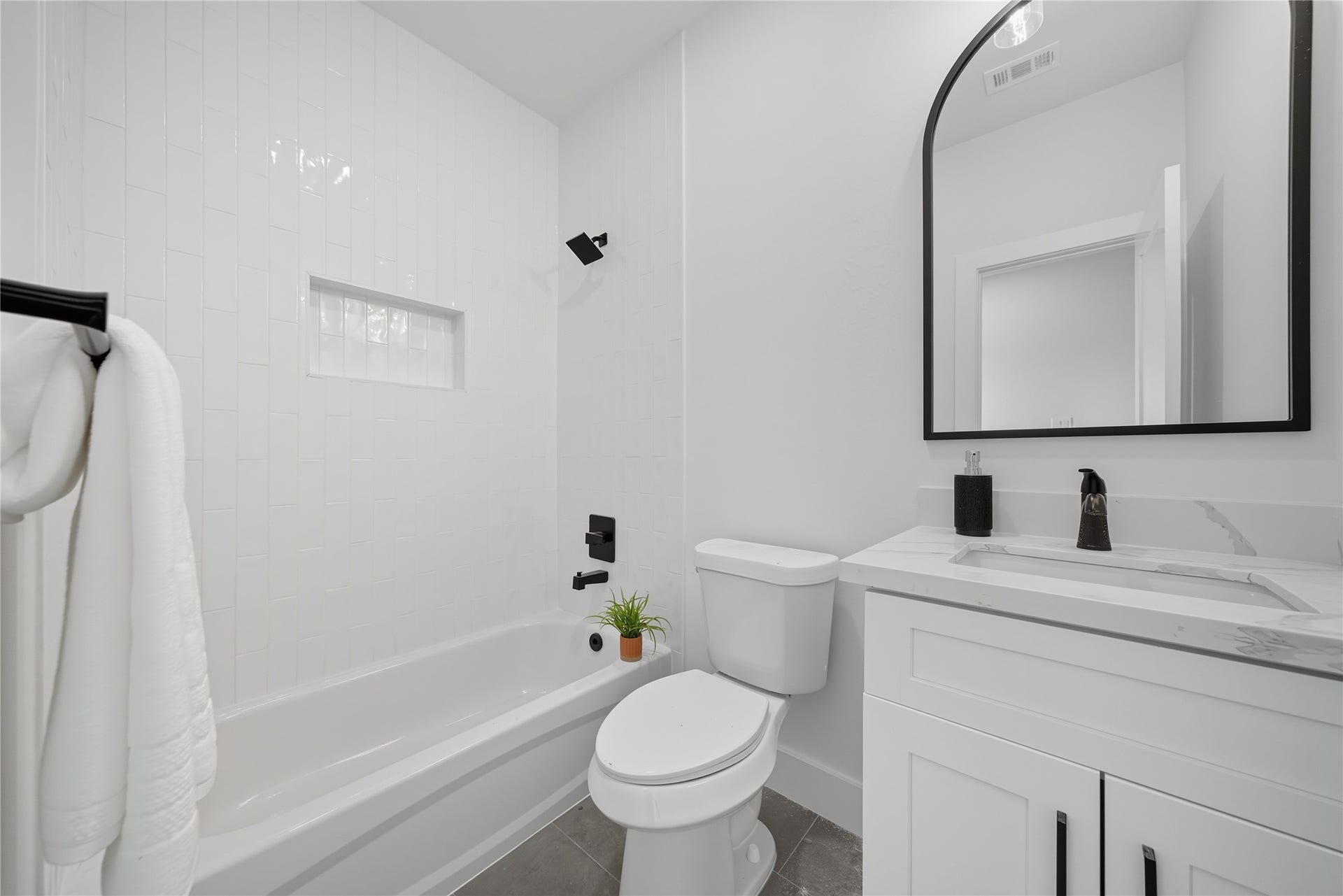 4749 Wilmington Street, #C, Houston, TX 77033 4749 Wilmington Street, #C, Houston, TX 77033