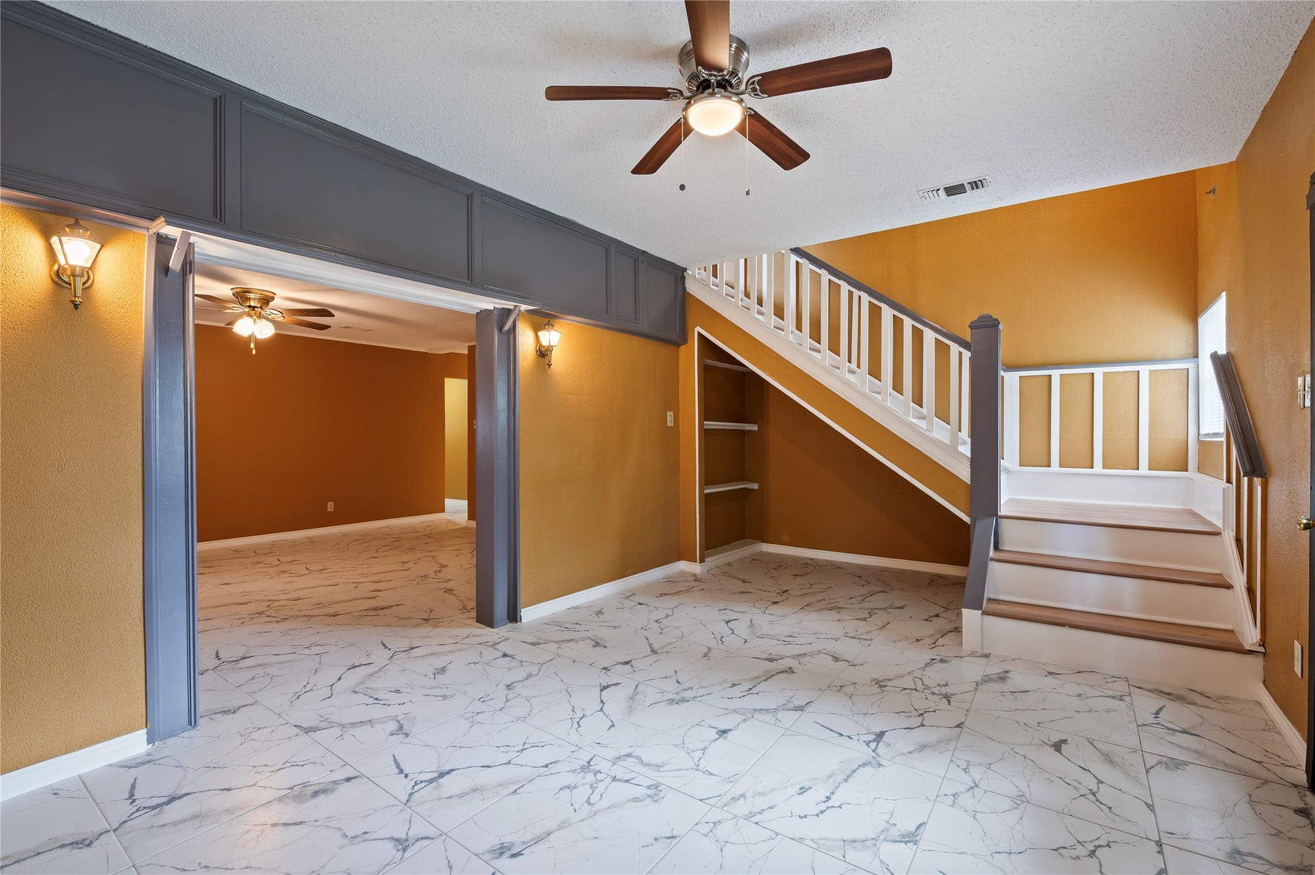 2402 21st Avenue N, Texas City, TX 77590 Flex space has stairs leading up to the primary suite.
