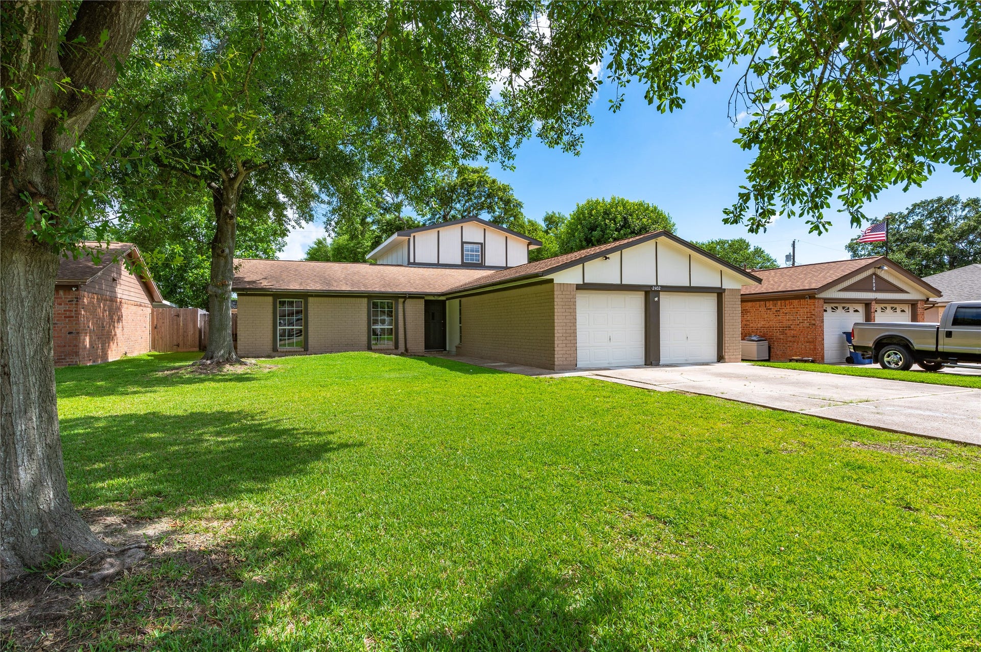 2402 21st Avenue N, Texas City, TX 77590 2402 21st Ave N