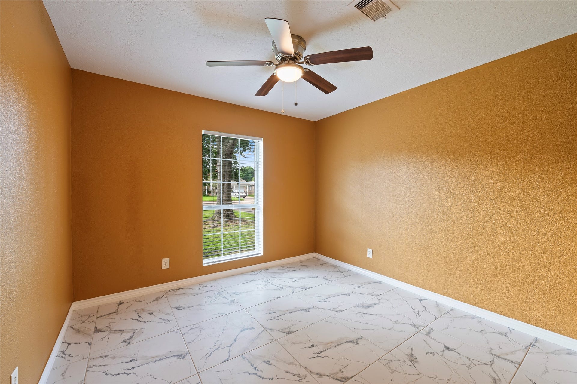 2402 21st Avenue N, Texas City, TX 77590 First downstairs secondary bedroom