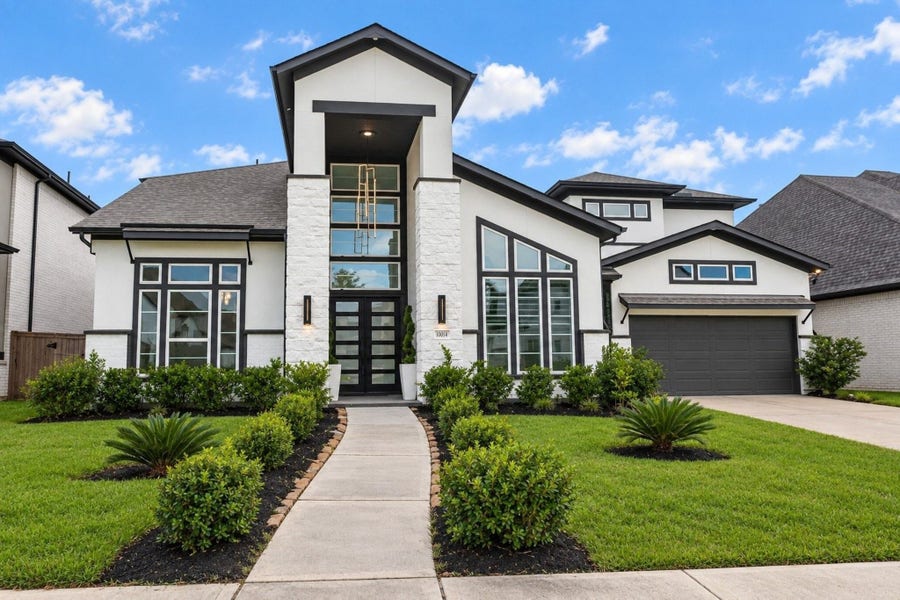 Property photo for 10014 Oakwood Trail, Missouri City, TX