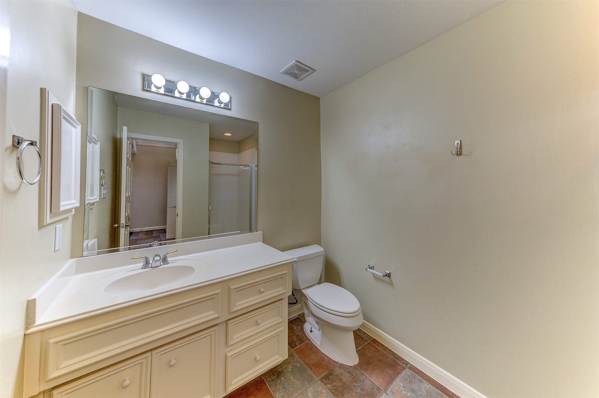 4811 Austin Street, #B, Houston, TX 77004