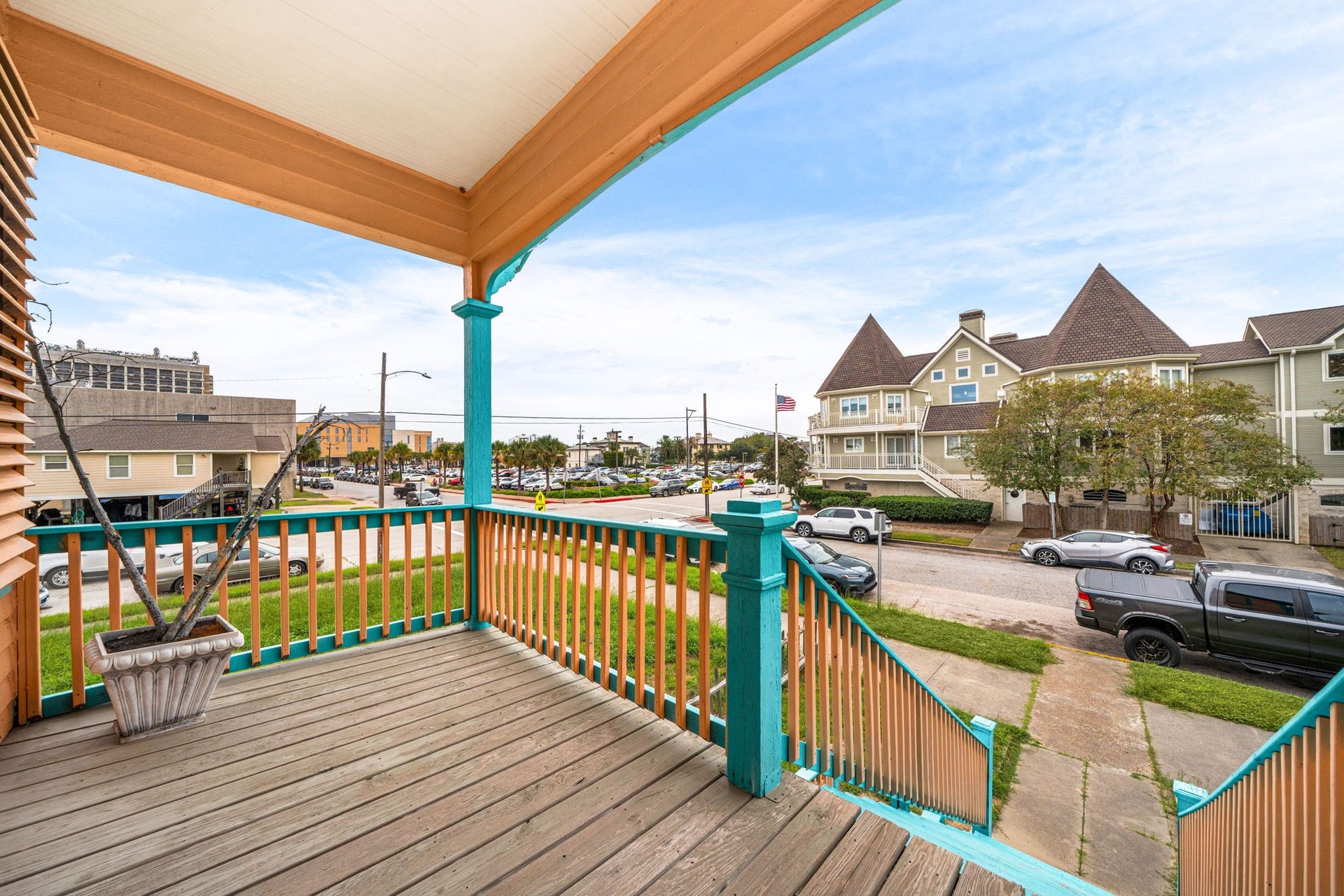 1408 Mechanic Street, Galveston, TX 77550 1408 Mechanic Street, Galveston, TX 77550