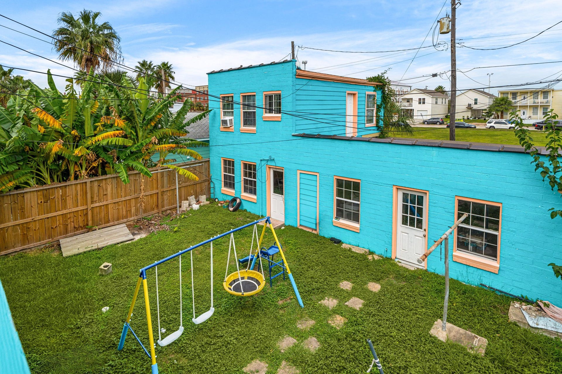 1408 Mechanic Street, Galveston, TX 77550 1408 Mechanic Street, Galveston, TX 77550