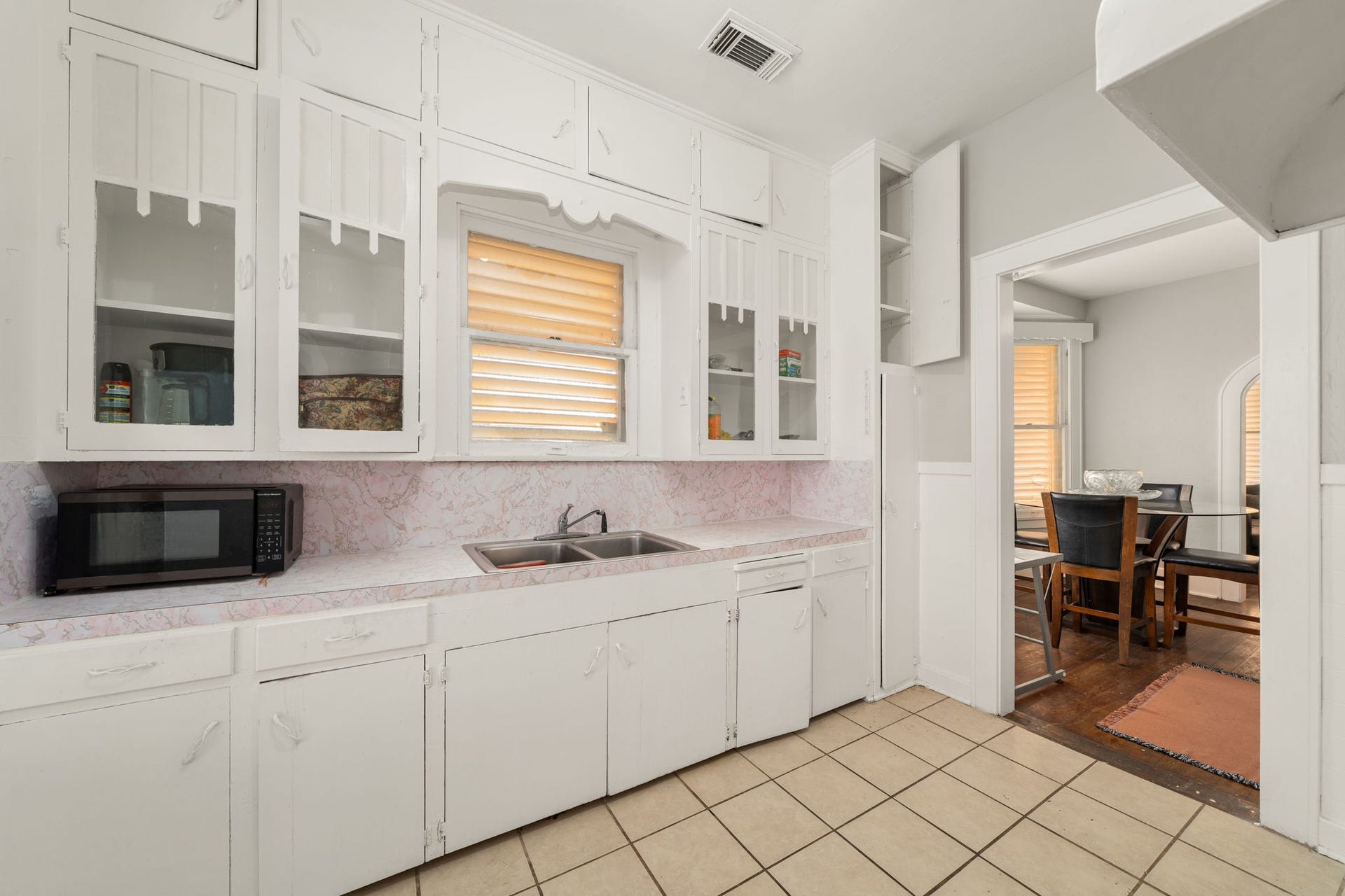 1408 Mechanic Street, Galveston, TX 77550 1408 Mechanic Street, Galveston, TX 77550