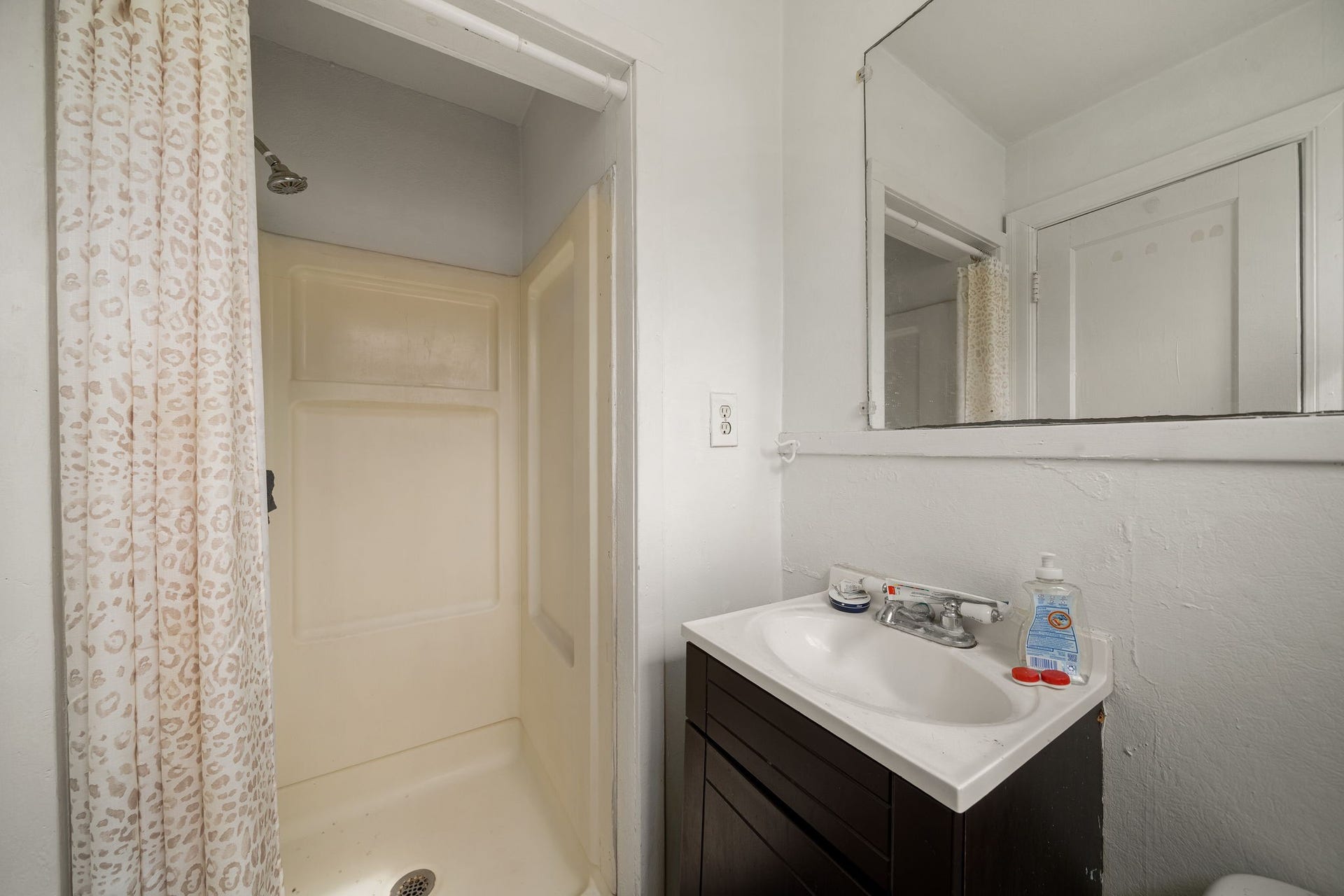 1408 Mechanic Street, Galveston, TX 77550 1408 Mechanic Street, Galveston, TX 77550