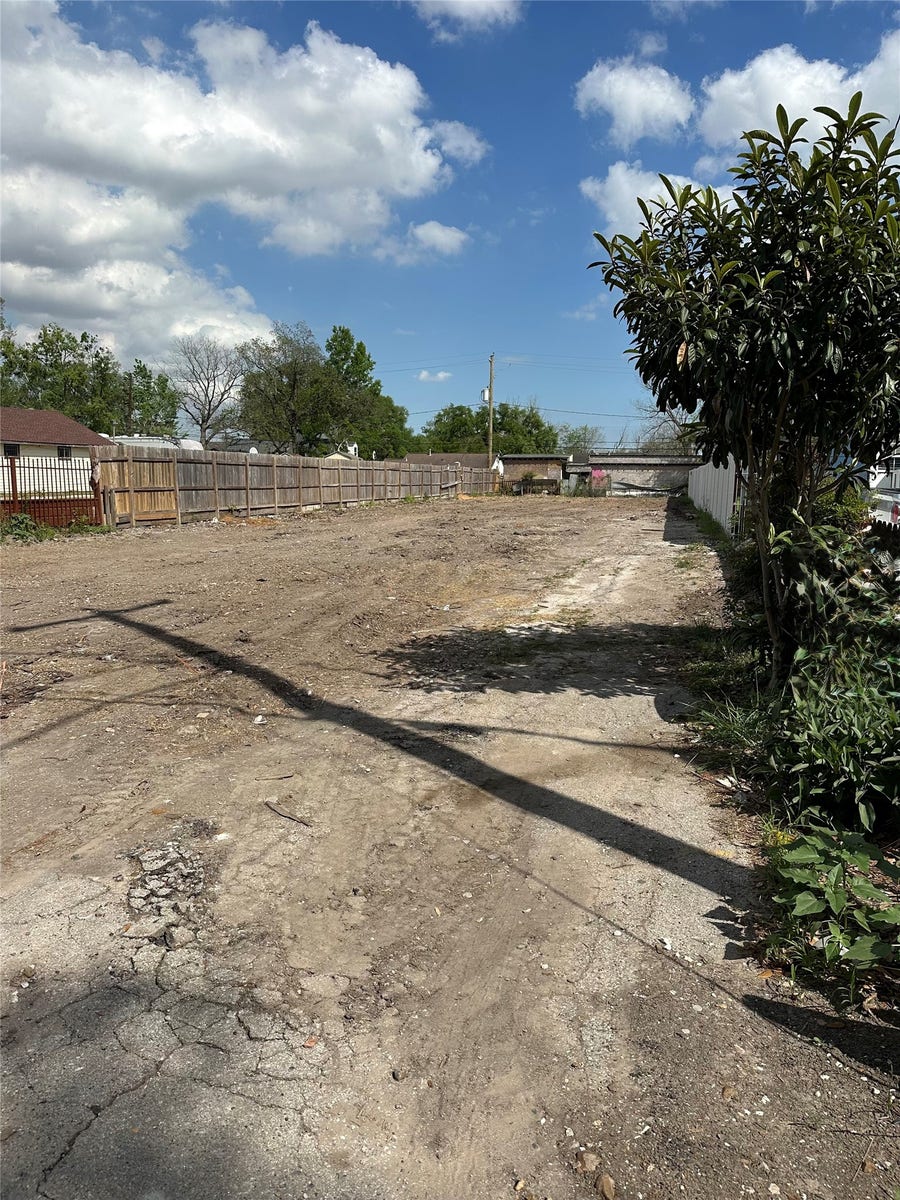 Property photo for 3017 Golfcrest Boulevard, Houston, TX