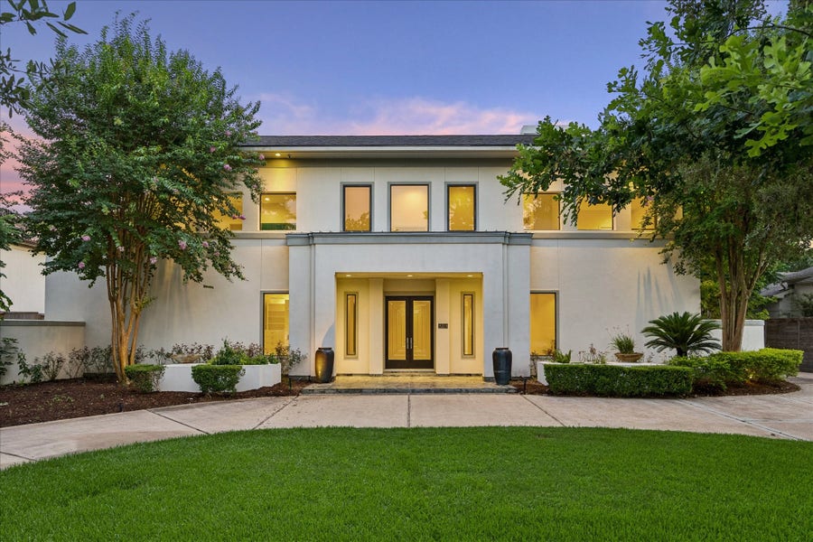 Property photo for 5203 Braeburn Drive, Bellaire, TX