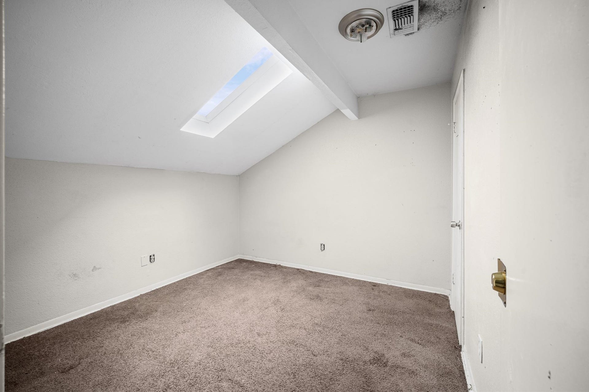 5618 Easthampton Drive, #C, Houston, TX 77039 5618 Easthampton Drive, #C, Houston, TX 77039