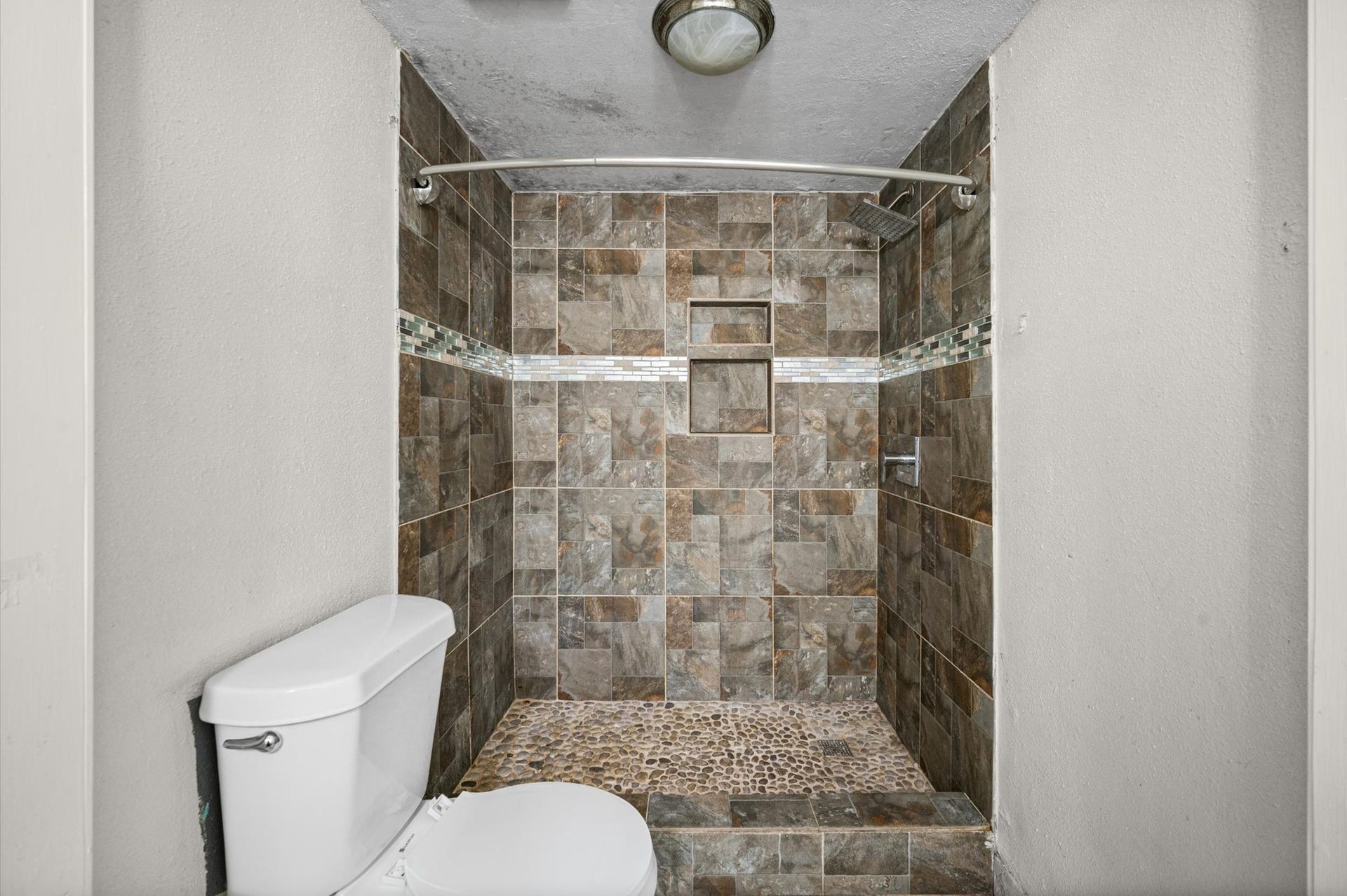 5618 Easthampton Drive, #C, Houston, TX 77039 5618 Easthampton Drive, #C, Houston, TX 77039