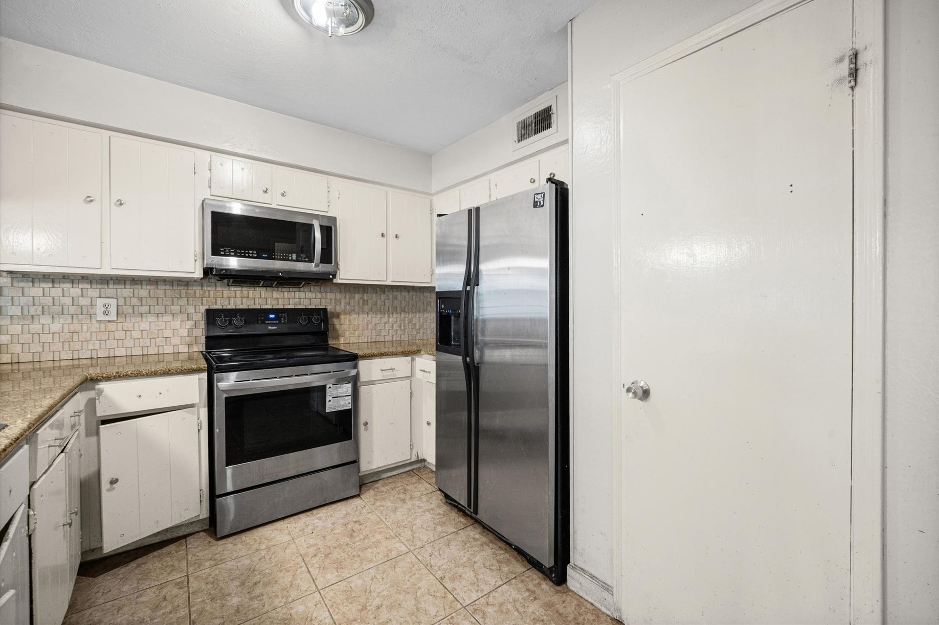 5618 Easthampton Drive, #C, Houston, TX 77039 5618 Easthampton Drive, #C, Houston, TX 77039