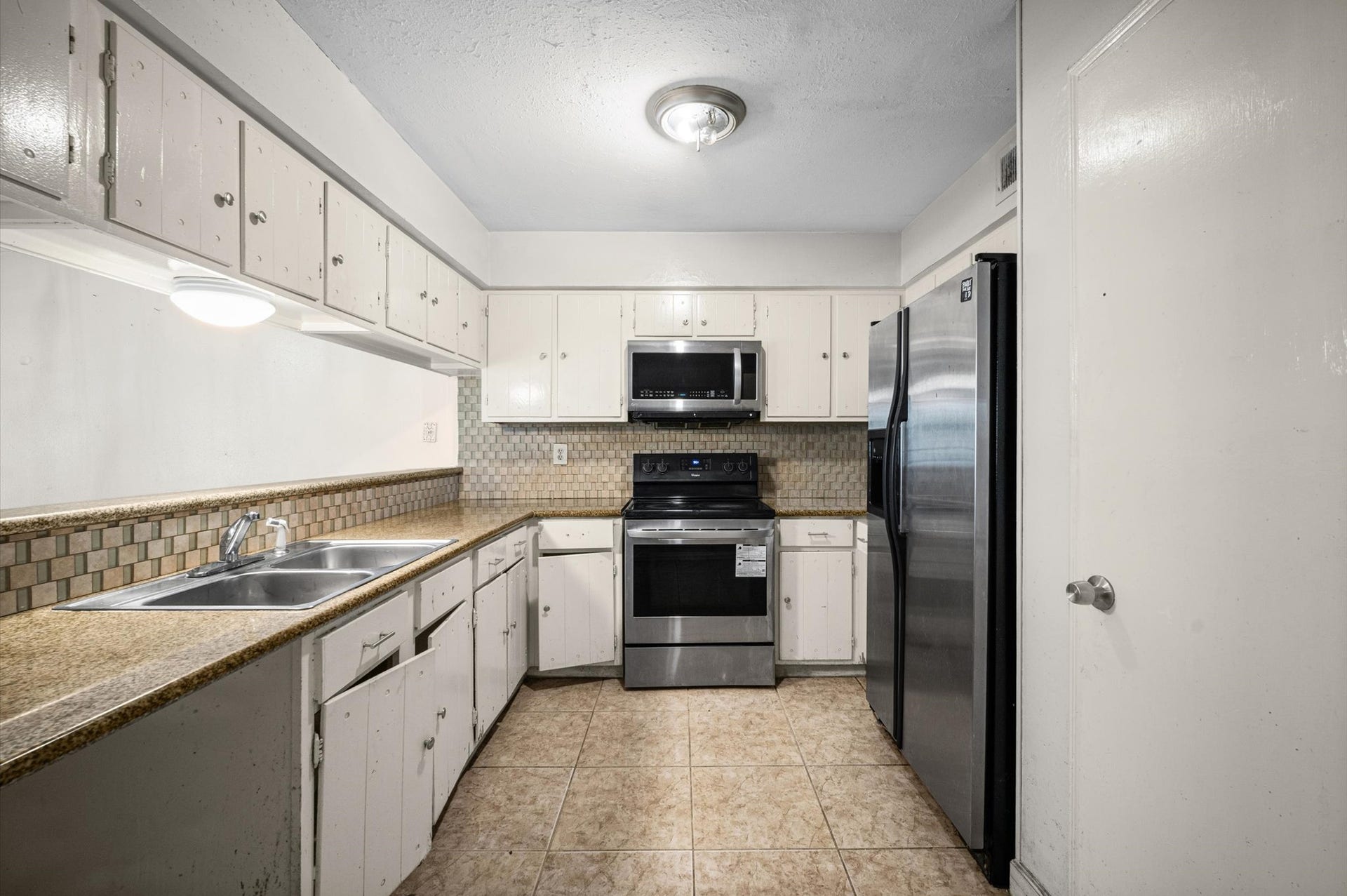 5618 Easthampton Drive, #C, Houston, TX 77039 5618 Easthampton Drive, #C, Houston, TX 77039