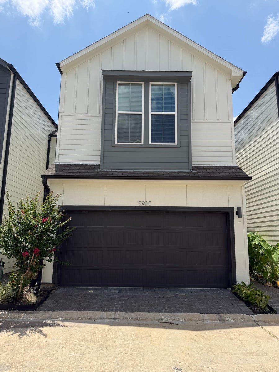 Property photo for 5915 Haring Lane, Houston, TX