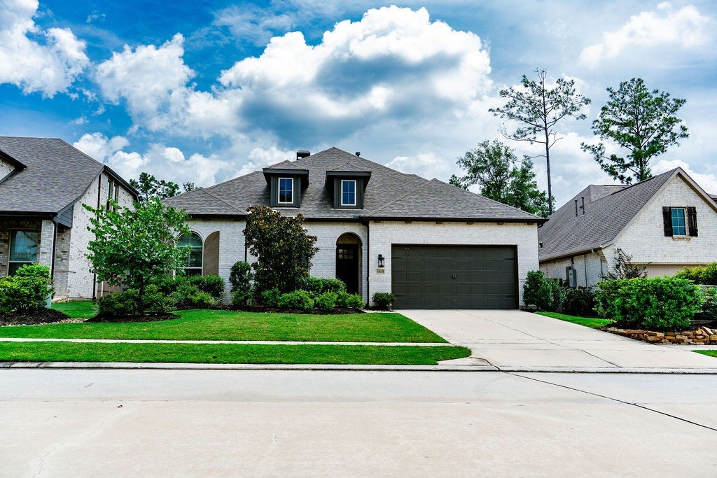 17469 Chestnut Cove Drive, Conroe, TX 77302 17469 Chestnut Cove Drive, Conroe, TX 77302