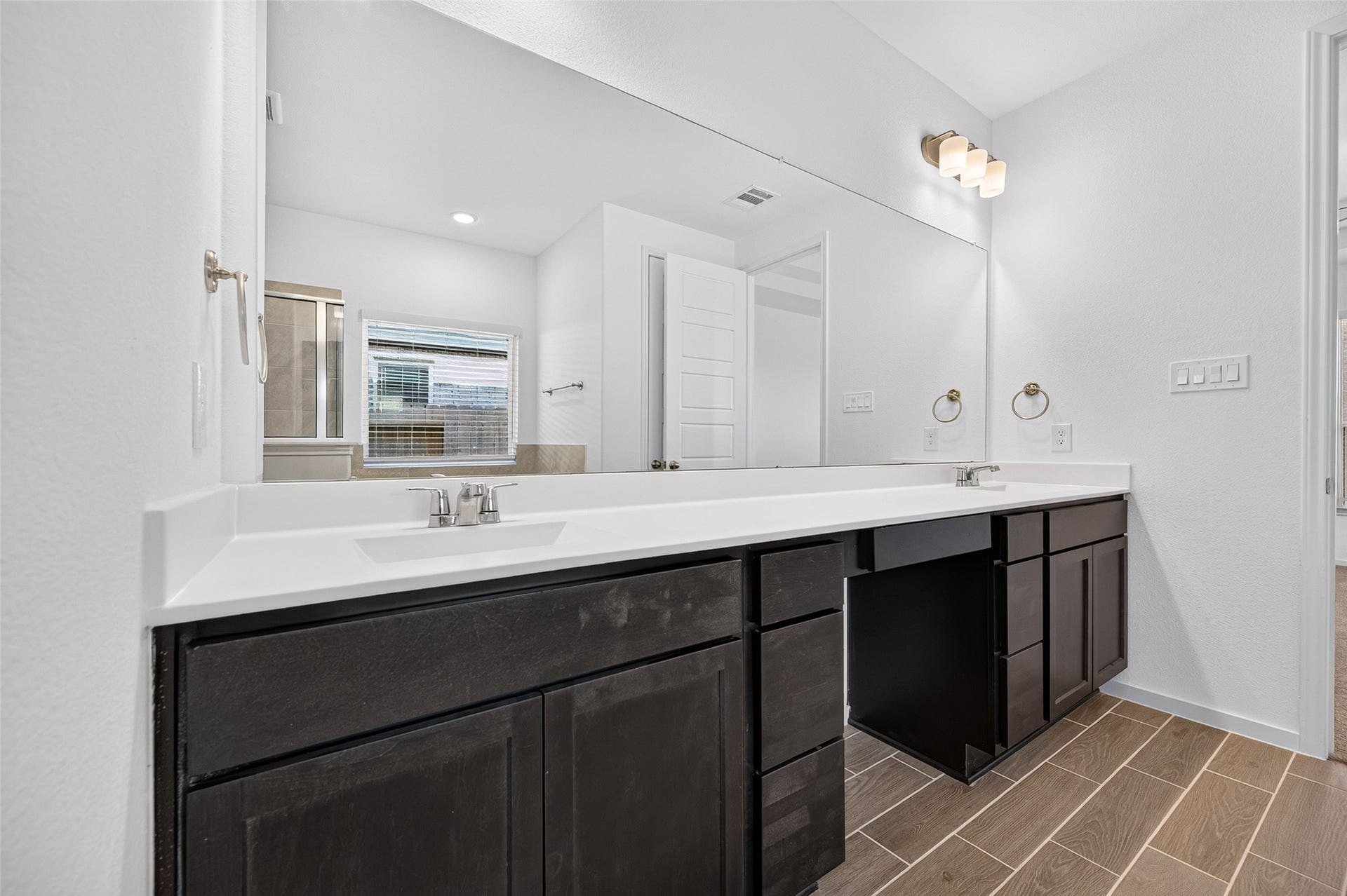 1052 Apple Ridge Road, Magnolia, TX 77355