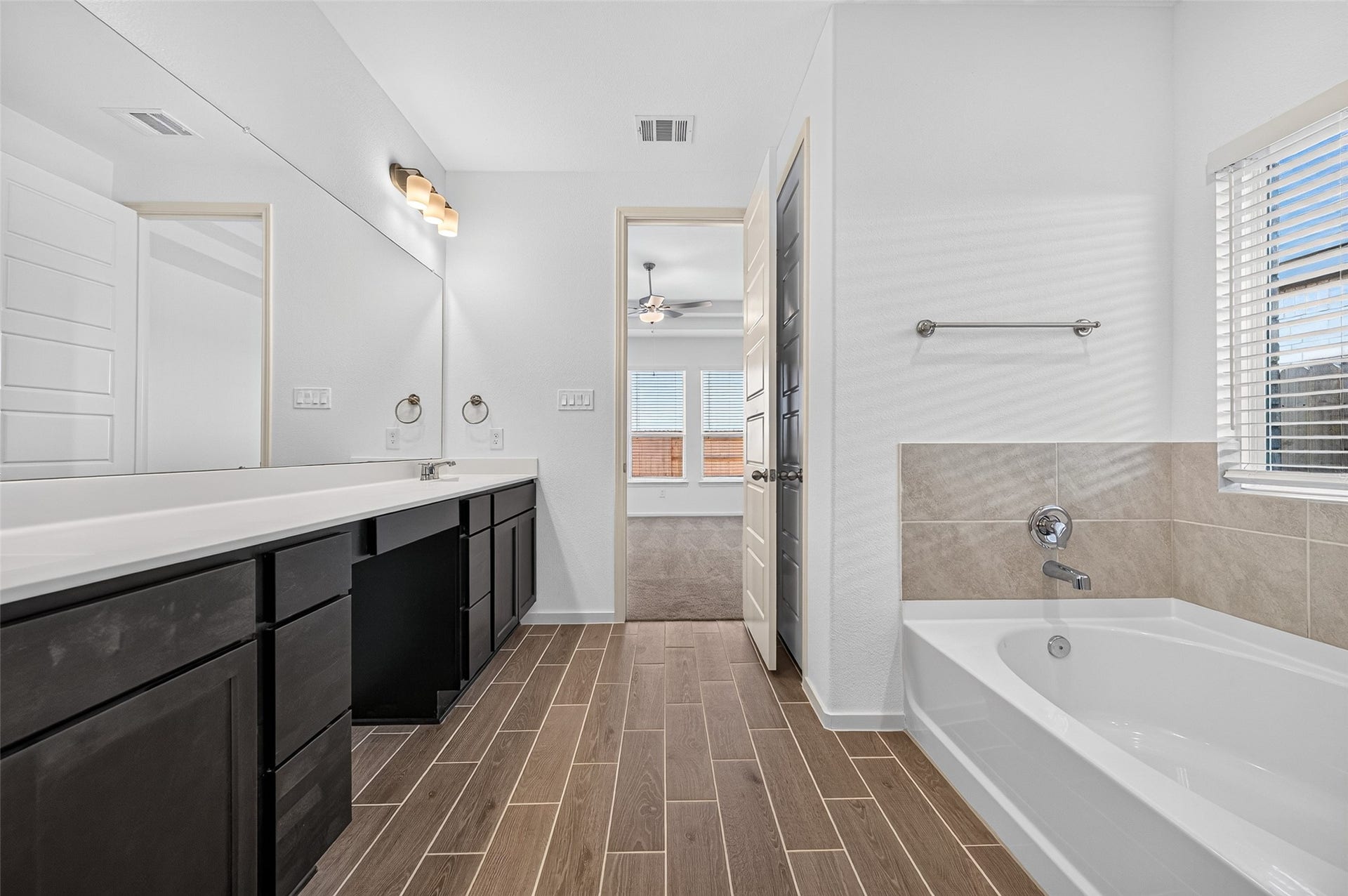 1052 Apple Ridge Road, Magnolia, TX 77355